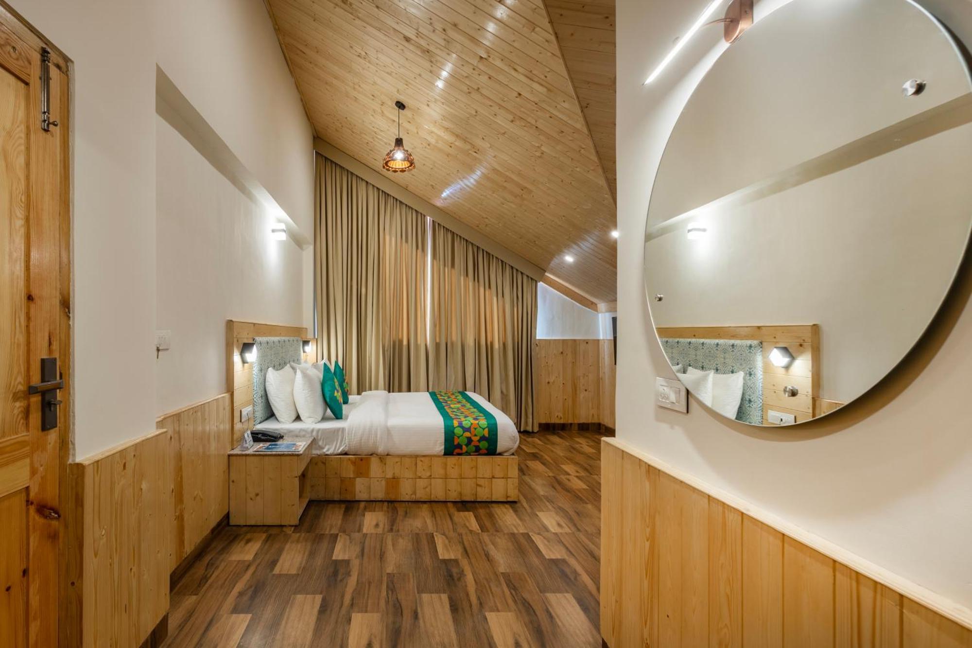 Treebo Premium Silverstone With Mountain Valley View 4* Manali (Himachal Pradesh)