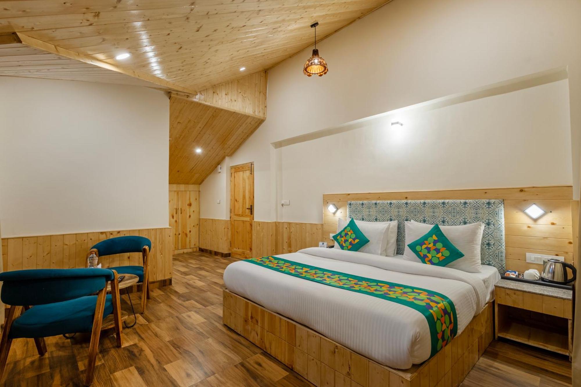 Treebo Premium Silverstone With Mountain Valley View Hotel