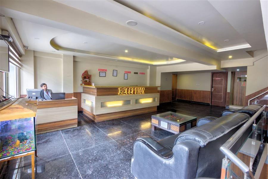 Hotel Neelam Near Volvo Bus Stand
