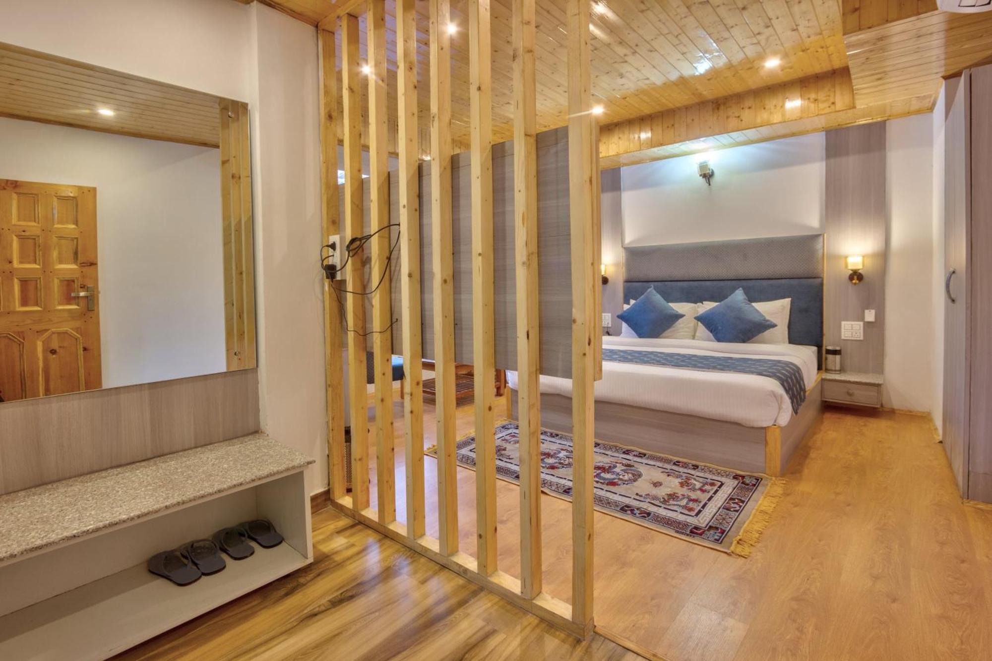 Hotel The Zima Centrally Heated Manali (Himachal Pradesh)
