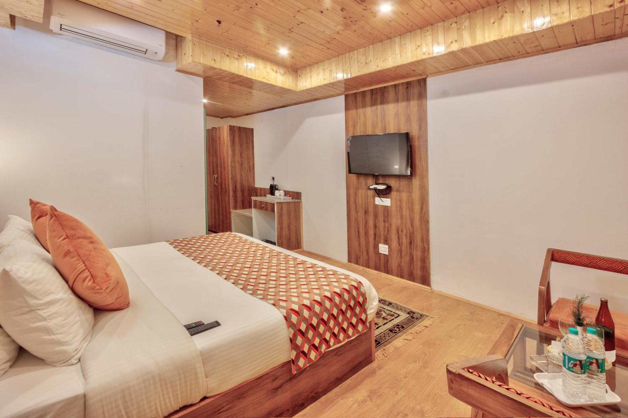 Hotel The Zima Centrally Heated