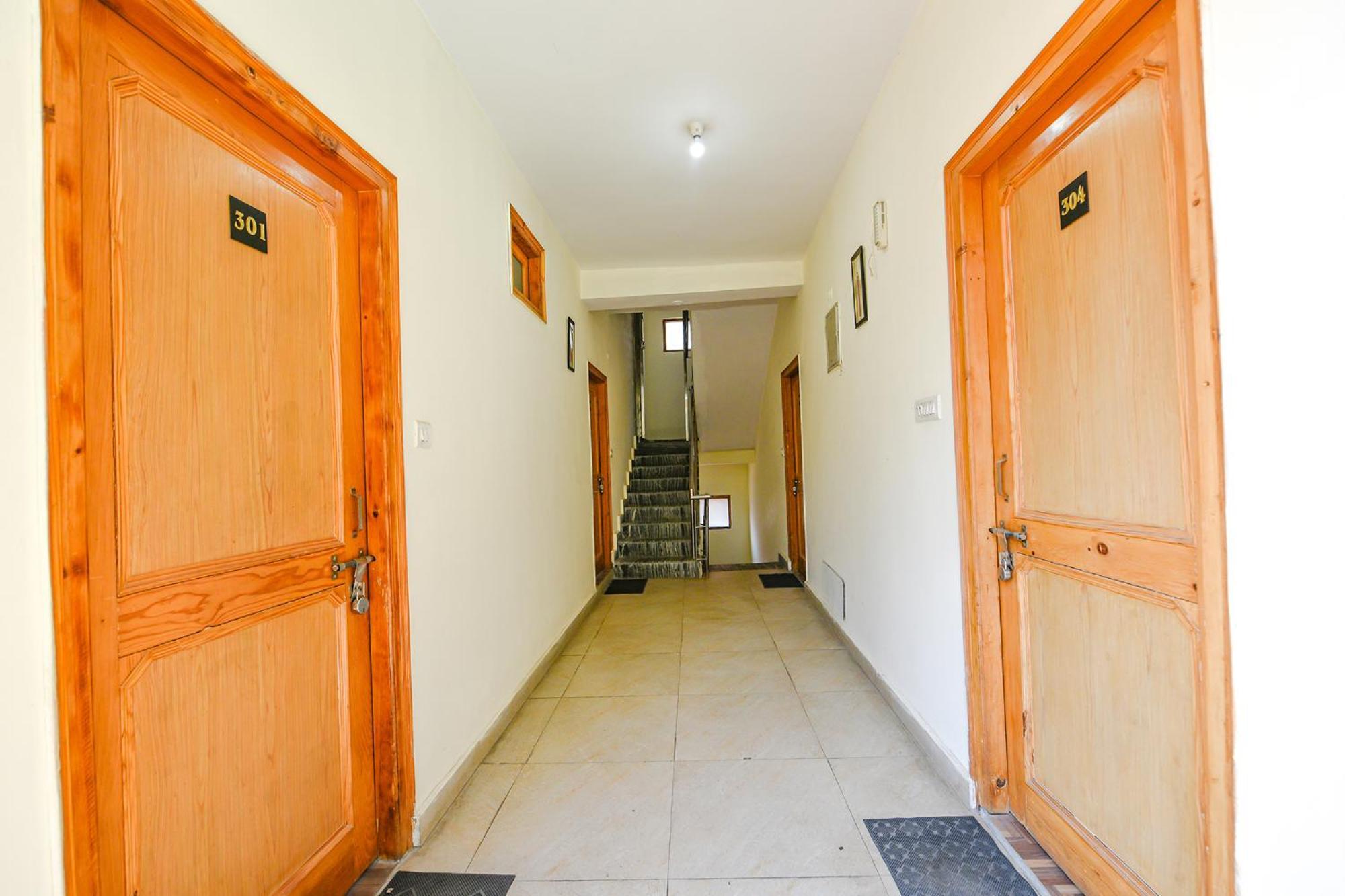 Hotel Fabhotel Hadimba Valley Manali (Himachal Pradesh)