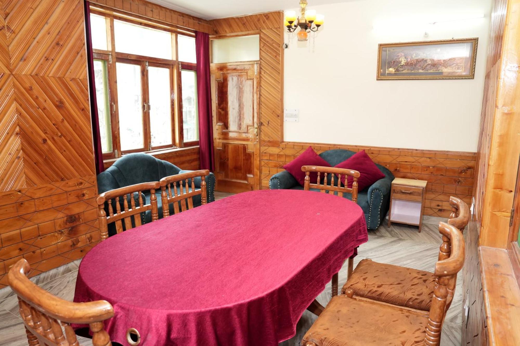 The Royal Kingdom 2* Manali (Himachal Pradesh)