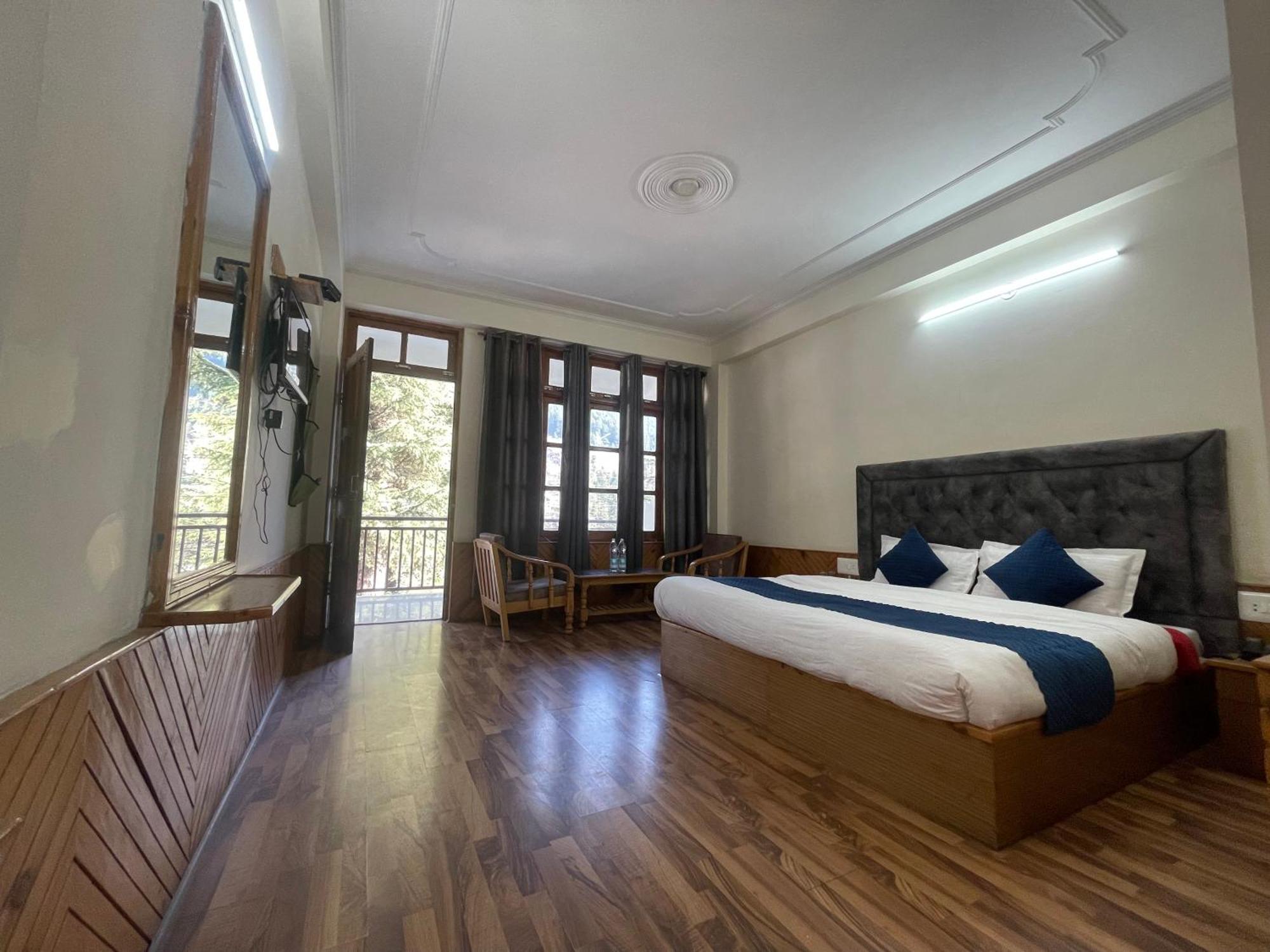 Celebriti By London Vista - Old Hotel