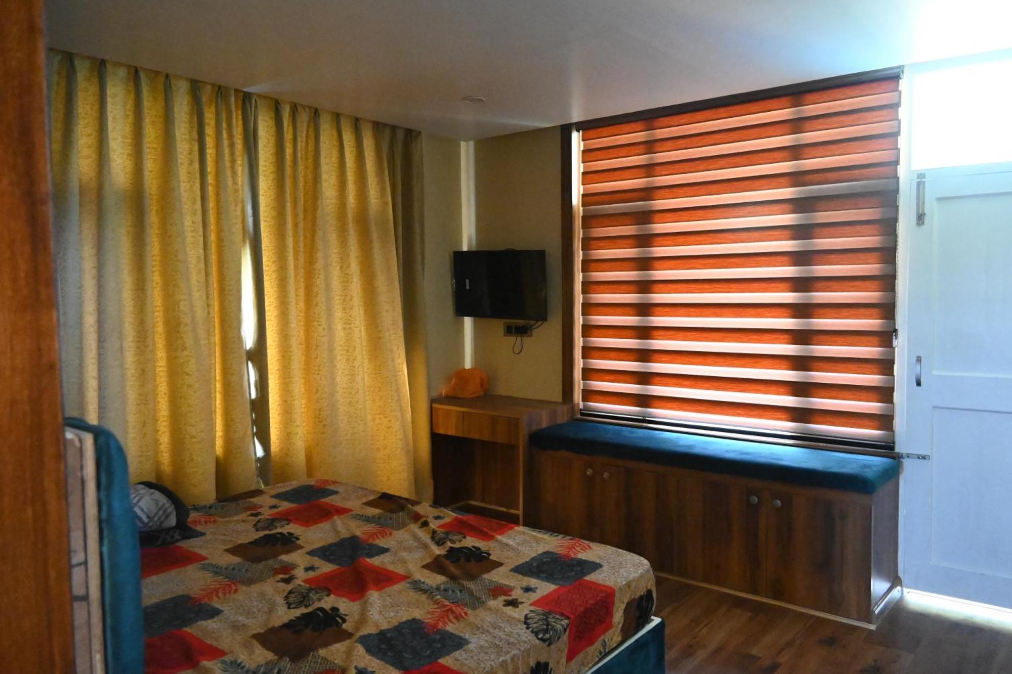 Aayaan Roy * Manali (Himachal Pradesh)