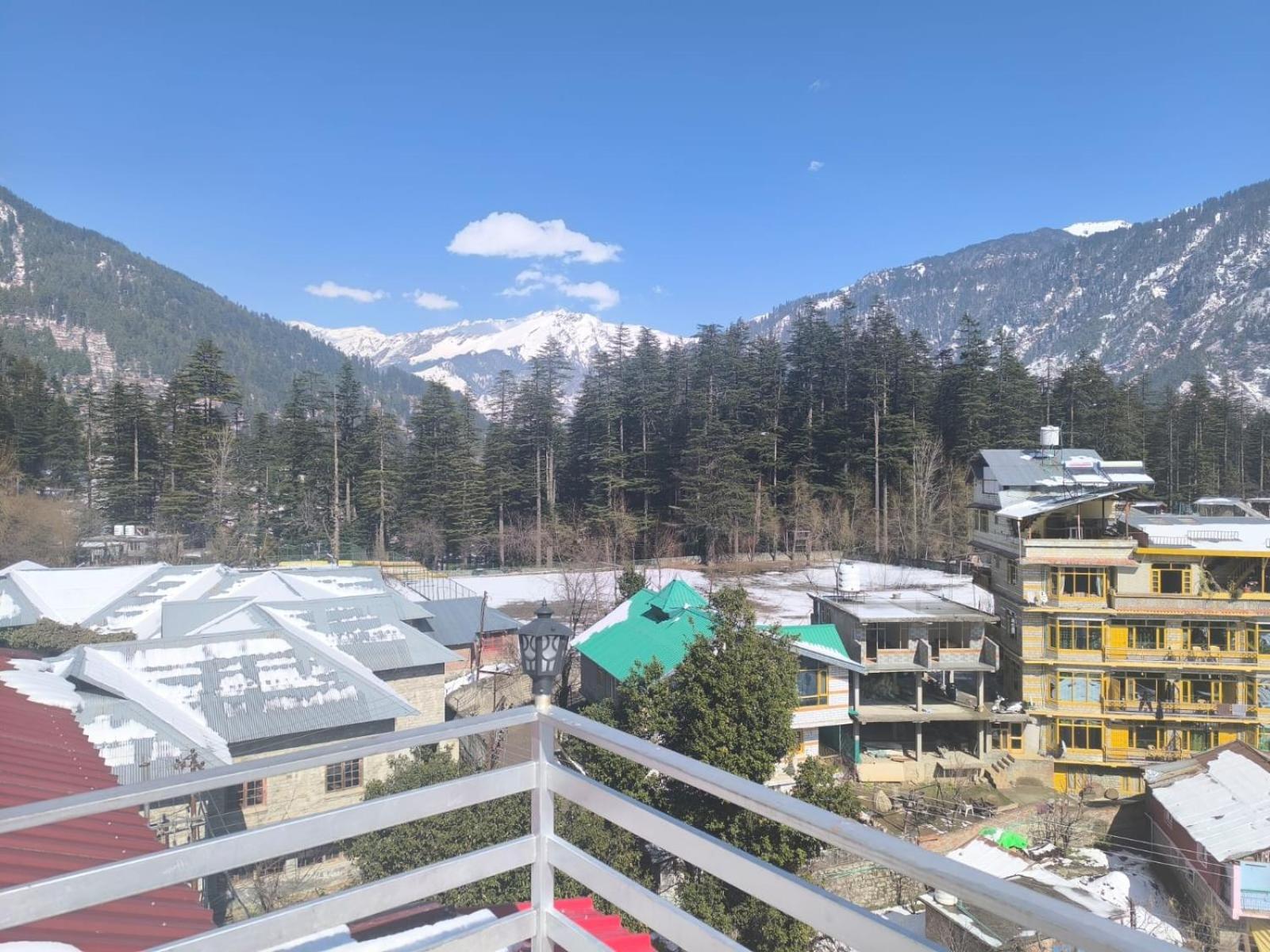 Hotel Valley Of Sublime!!! Nirvana Hills!!! A Family With Roof Lounge And Restaurants *