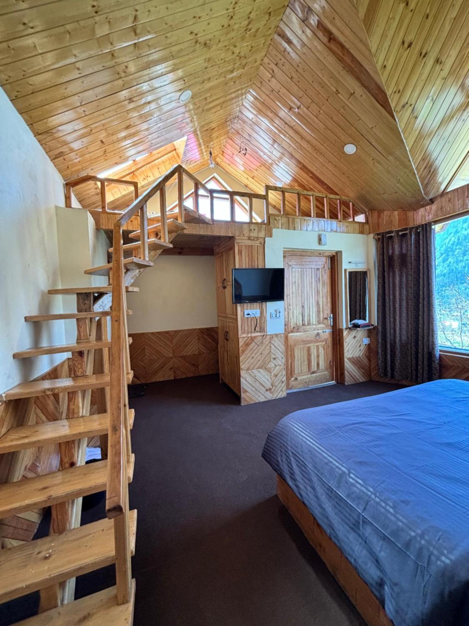 Lodge Anwara *