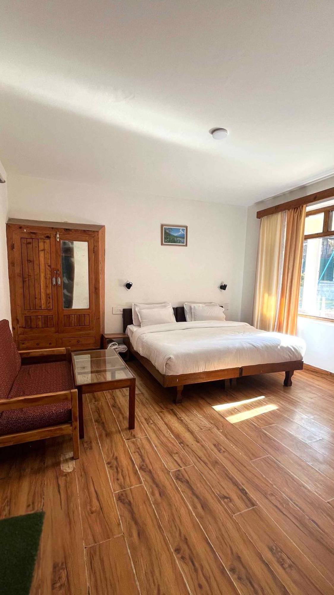 Hotel Tourist 10 Minutes Walking Distance From The Mall *