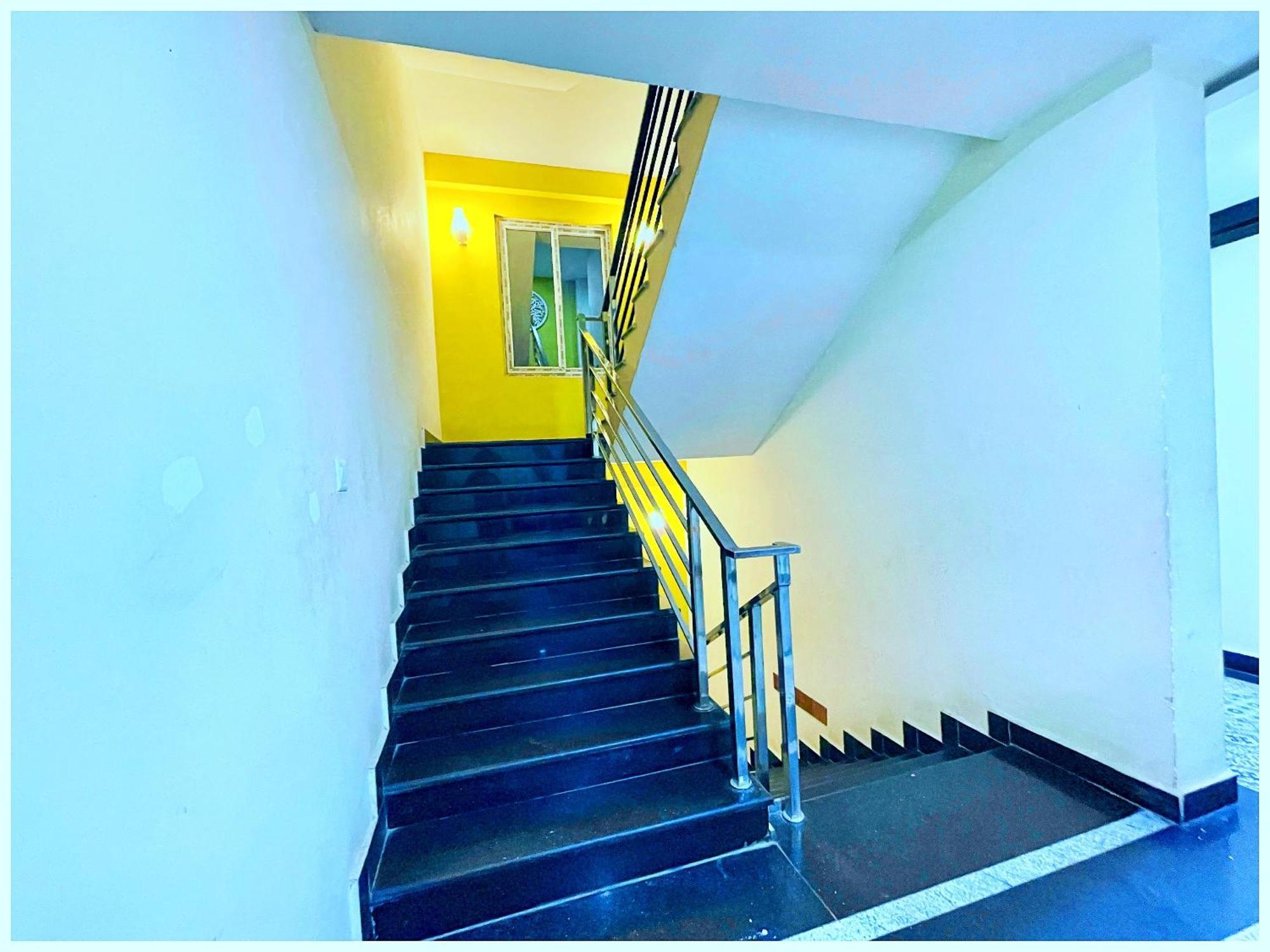 H A R M O N I Near River And Temple Hotel 4*