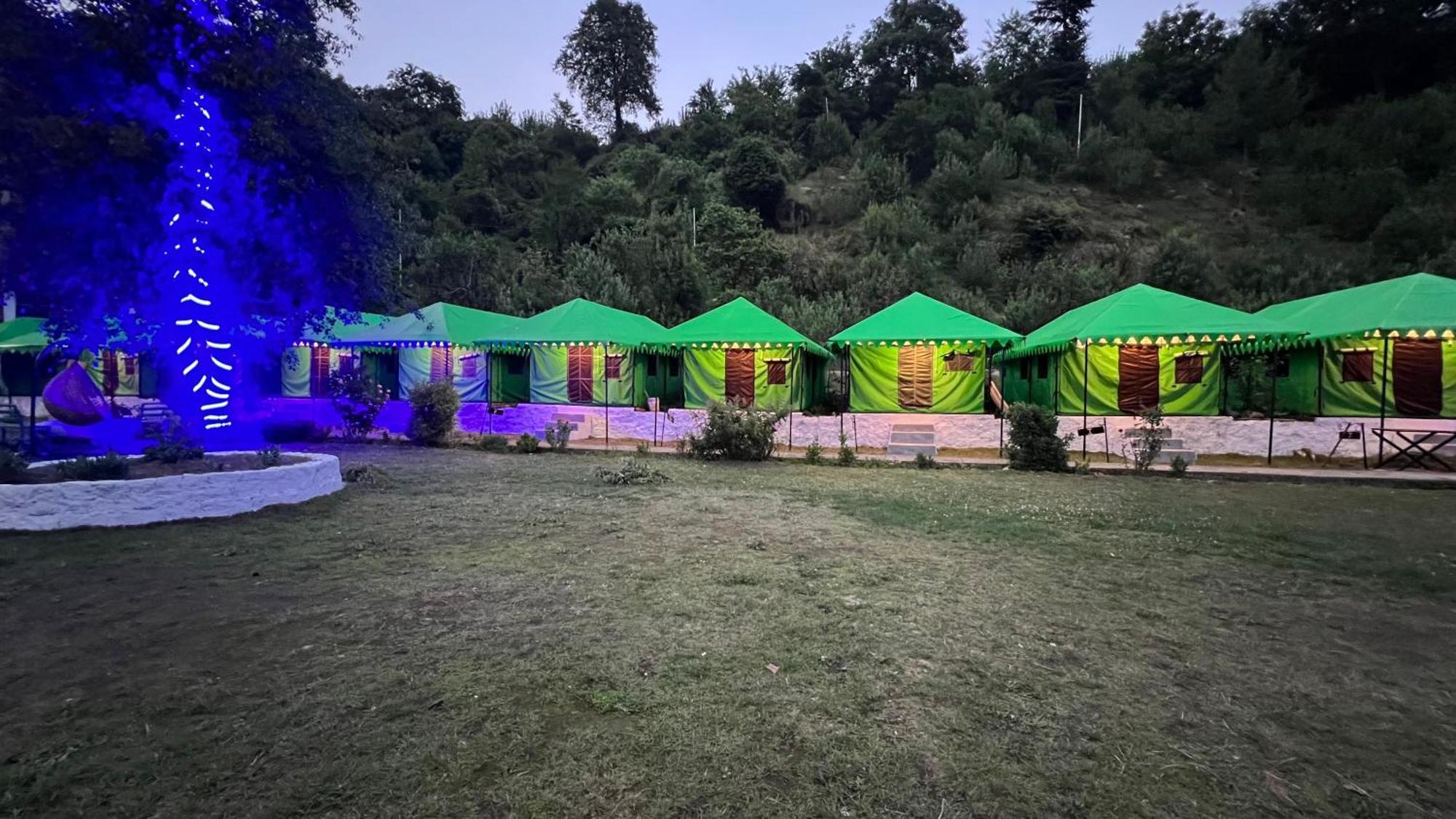 Hotel Himalayan Riverside Swiss #riverside #big Garden #parking #bonffire #music #budget Friendly #adventure Manali (Himachal Pradesh)
