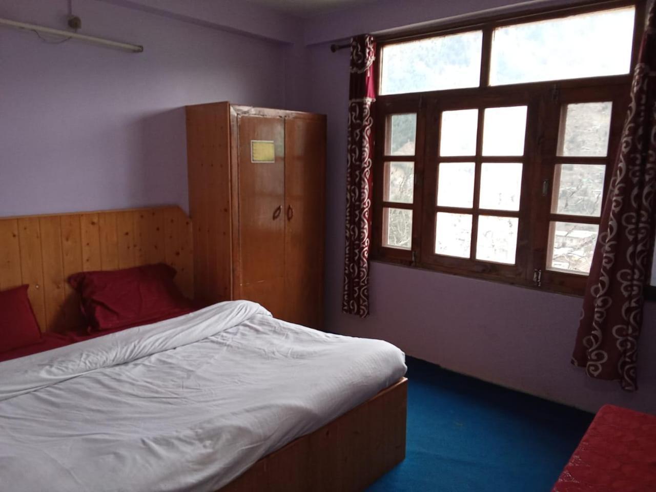 Apple Field House Hotel