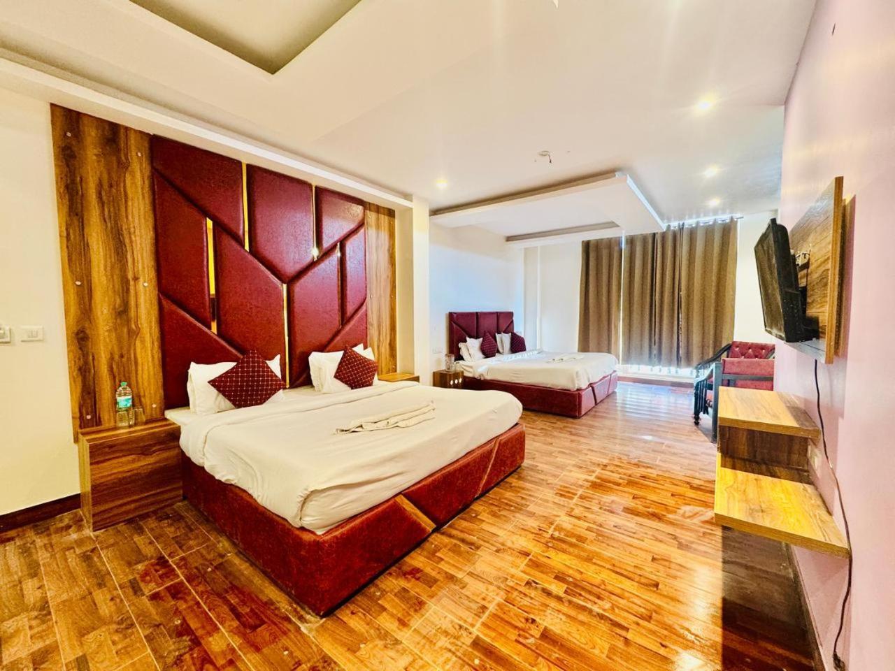 Residency's Royal Galaxy Palace *