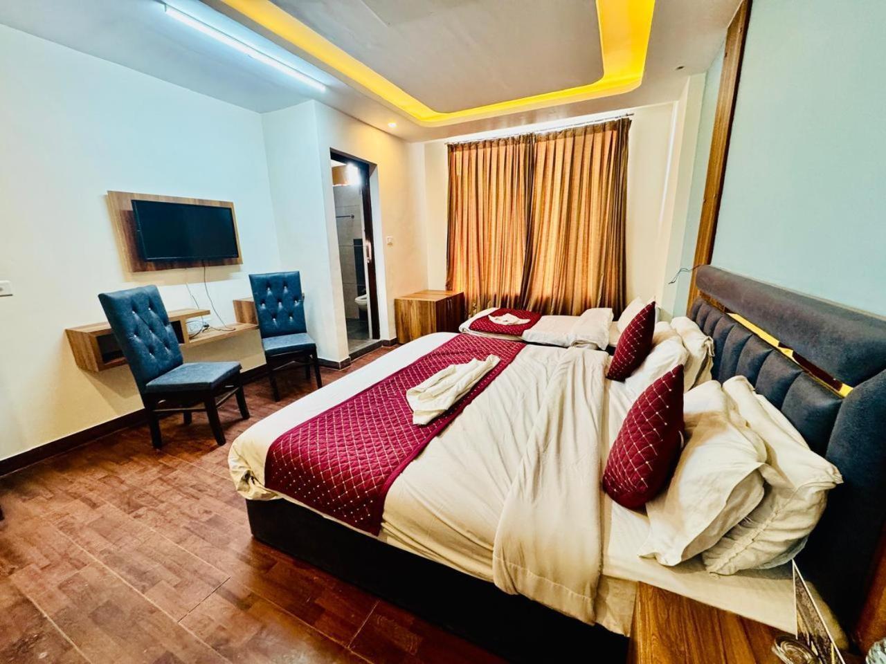 Residency's Royal Galaxy Palace Homestay *