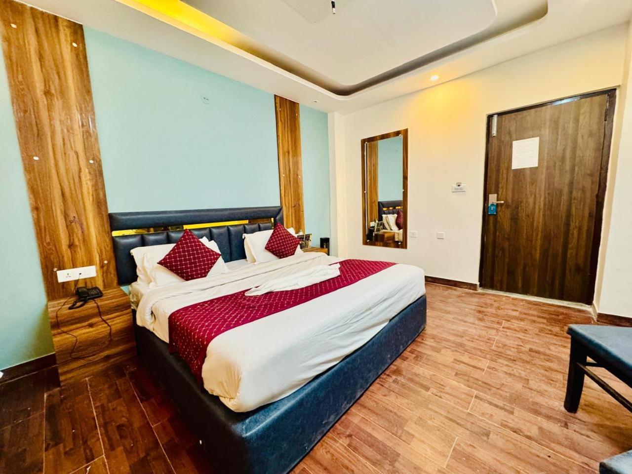 Residency's Royal Galaxy Palace