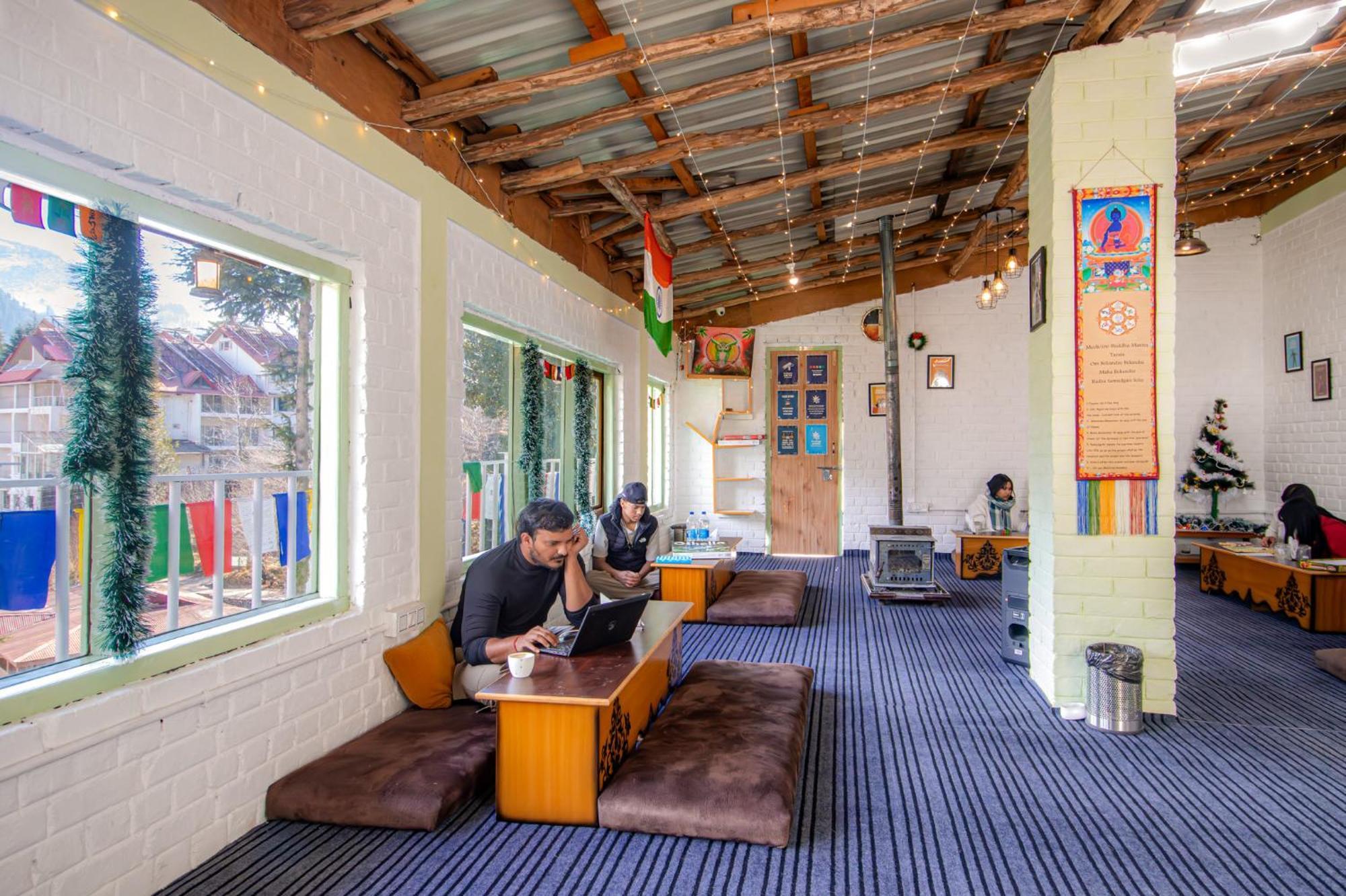 Hostel Dormigo