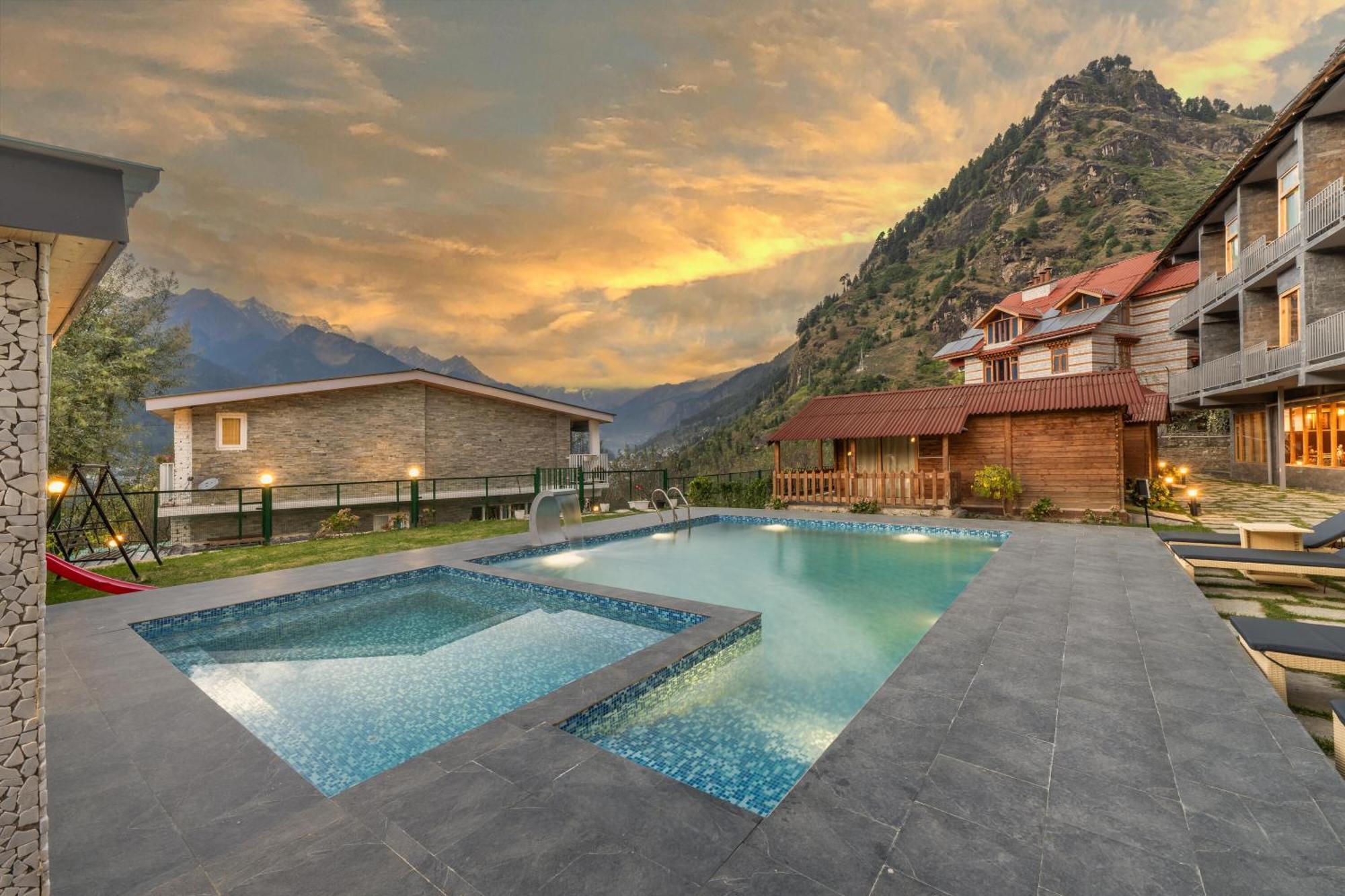 Hotel Echor Himalayan Heights 4*