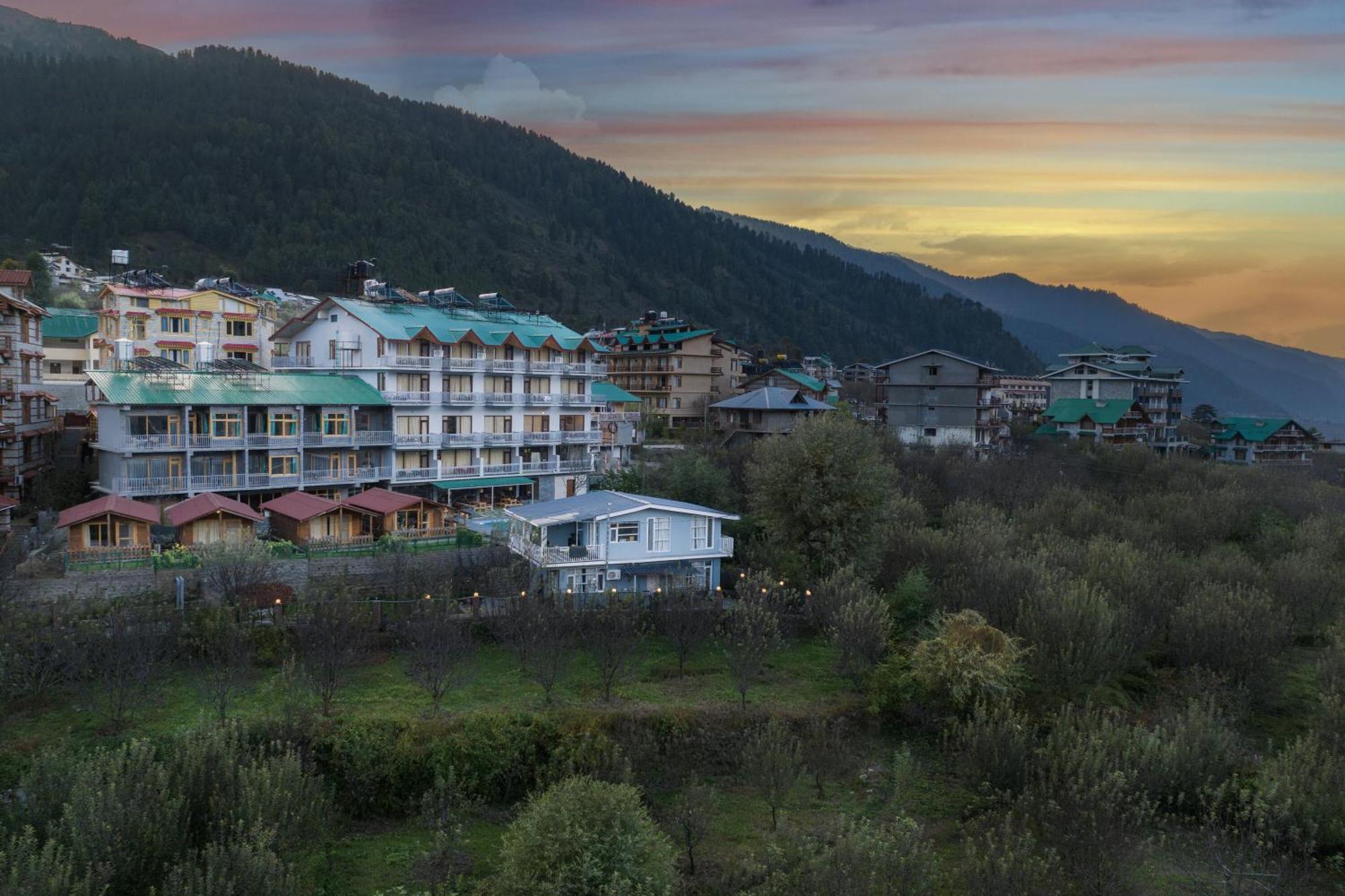 Echor Himalayan Heights 4*