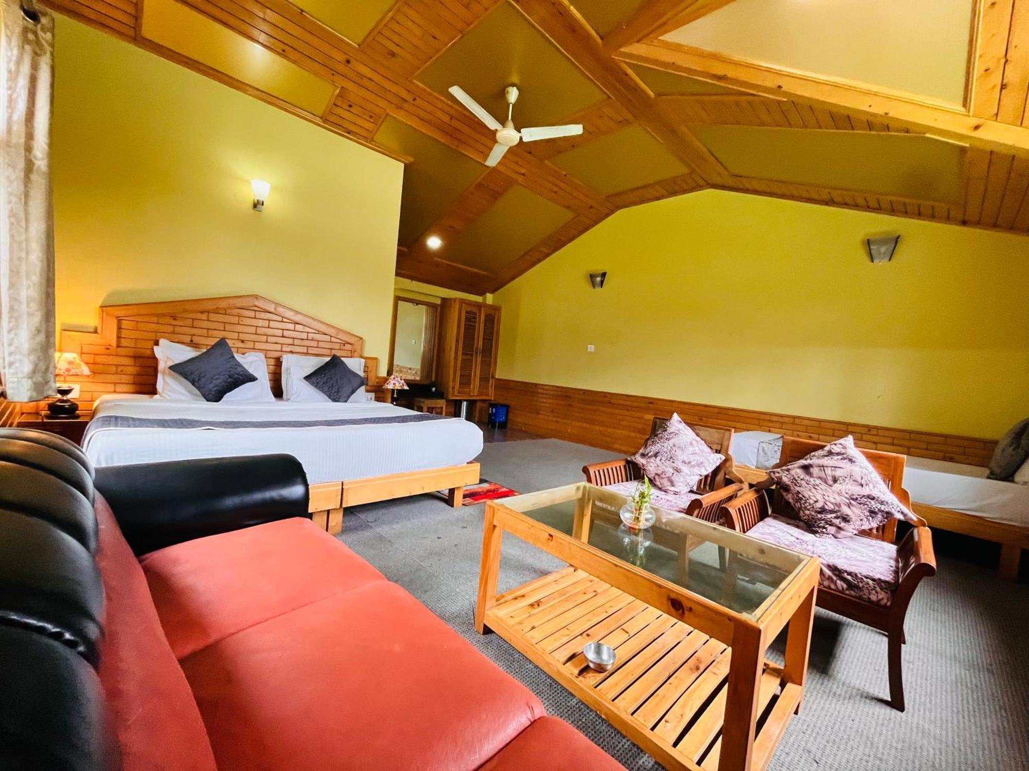 Snow Clad Riverview & Resort, Hotel Manali (Himachal Pradesh)