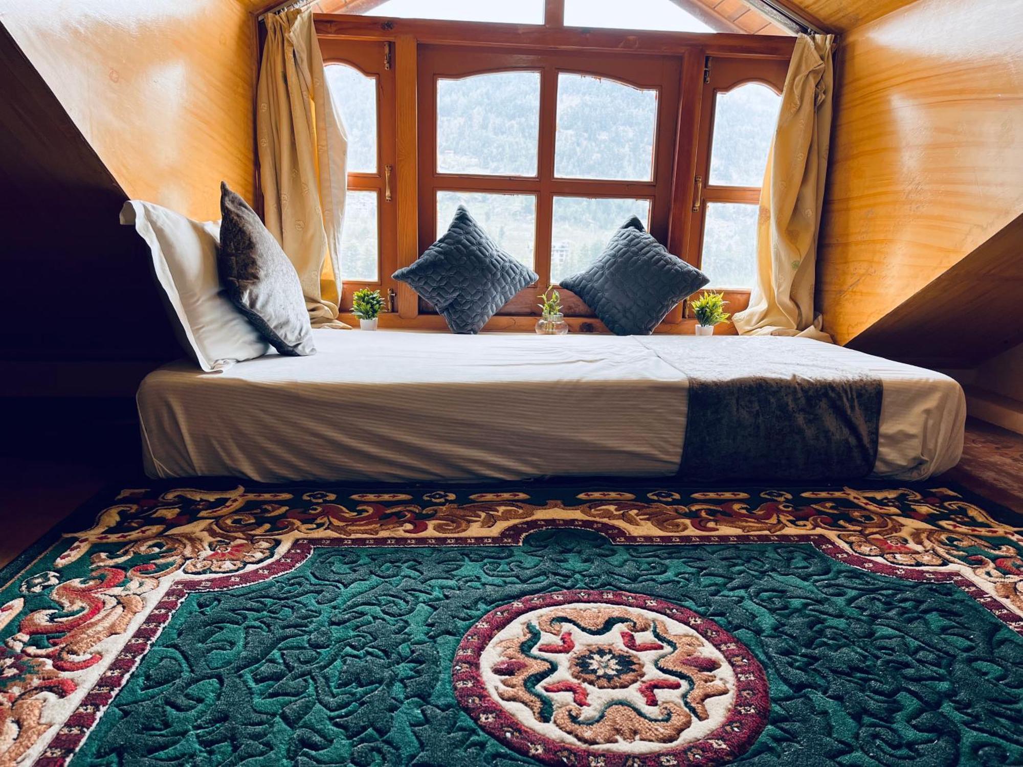 Snow Clad Riverview & Resort, Hotel Manali (Himachal Pradesh)