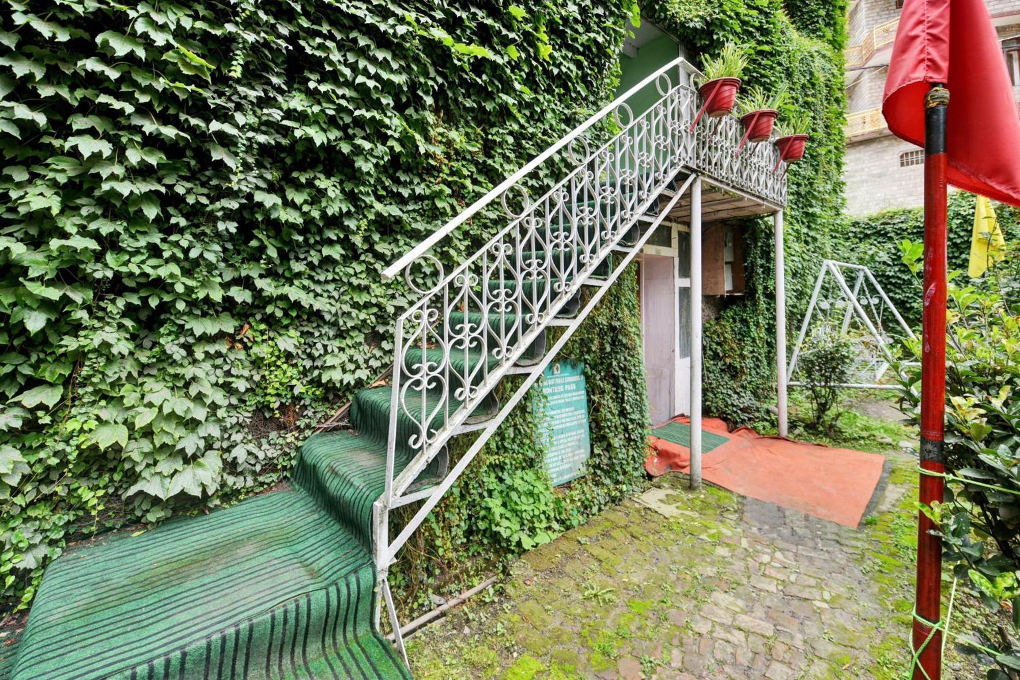 Hotel O Chaman Manali (Himachal Pradesh)