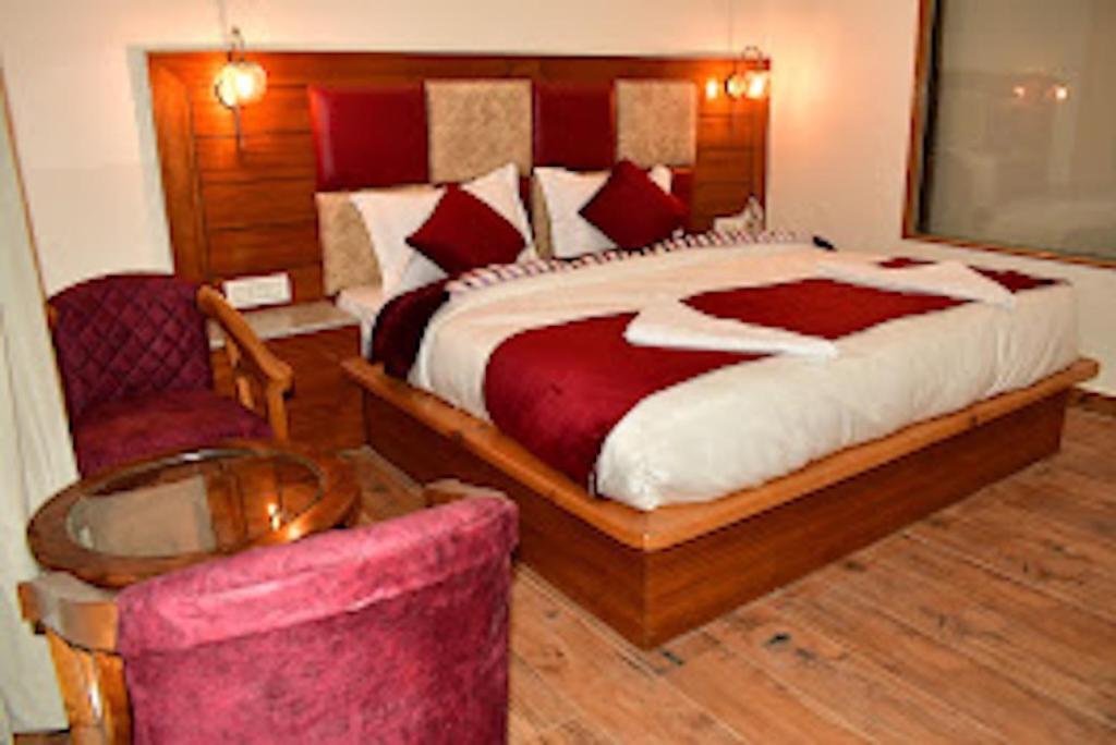 Mountain Majesty'S Inn Rooms & Restaurant