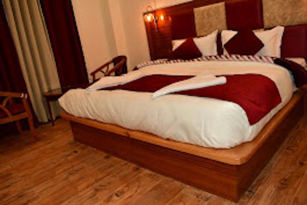 Mountain Majesty'S Inn Rooms & Restaurant Hotel