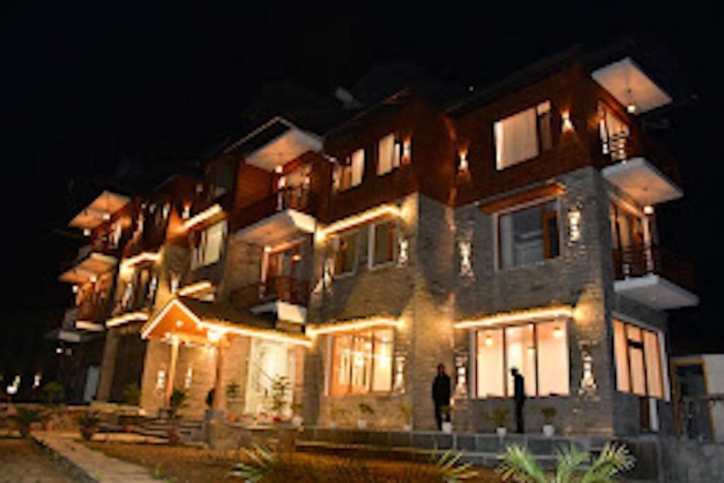 Hotel Mountain Majesty'S Inn Rooms & Restaurant Manali (Himachal Pradesh)