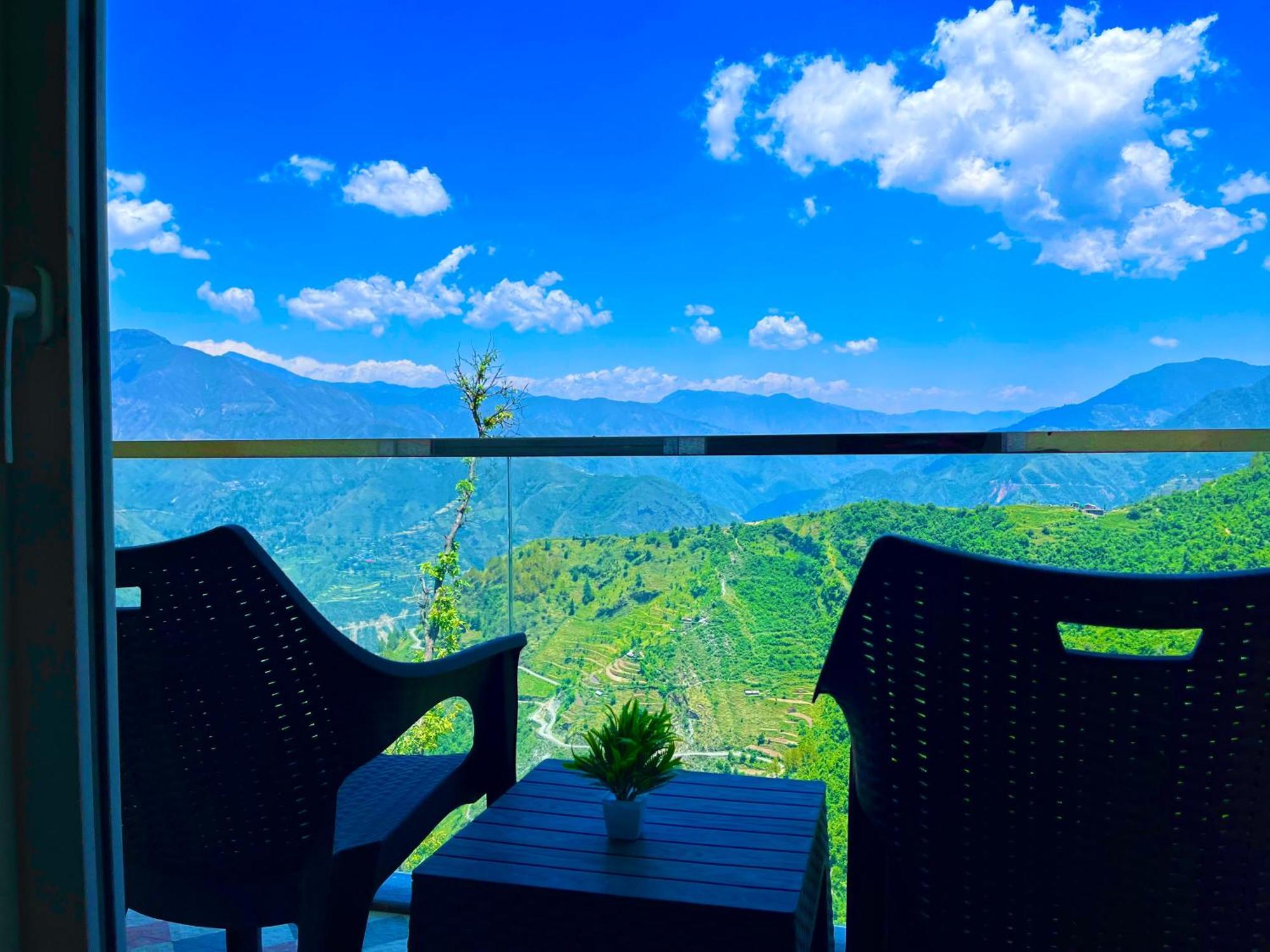 Hotel The Rama Lodge, - 1,2,3,4 Bedrooms Independent Luxury Available With Mountain View Manali (Himachal Pradesh)
