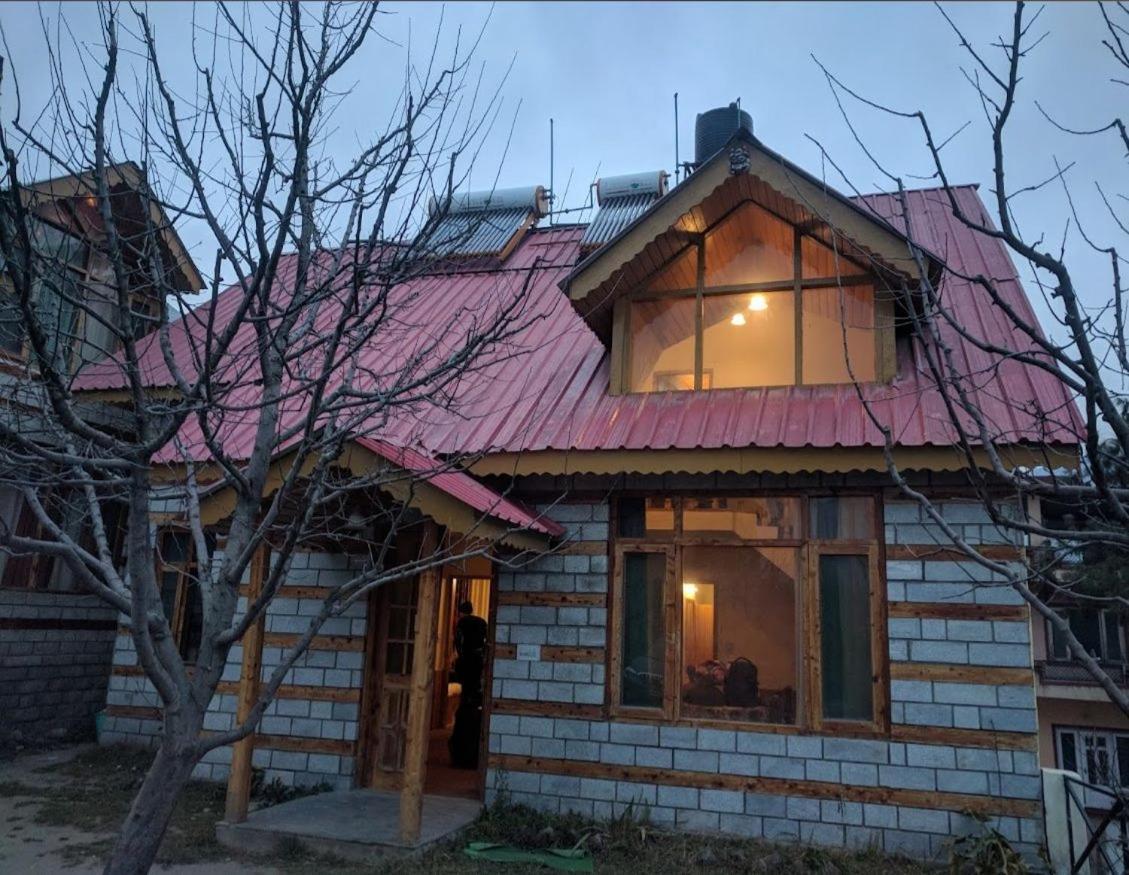 Sartaj Aj Manali (Himachal Pradesh)
