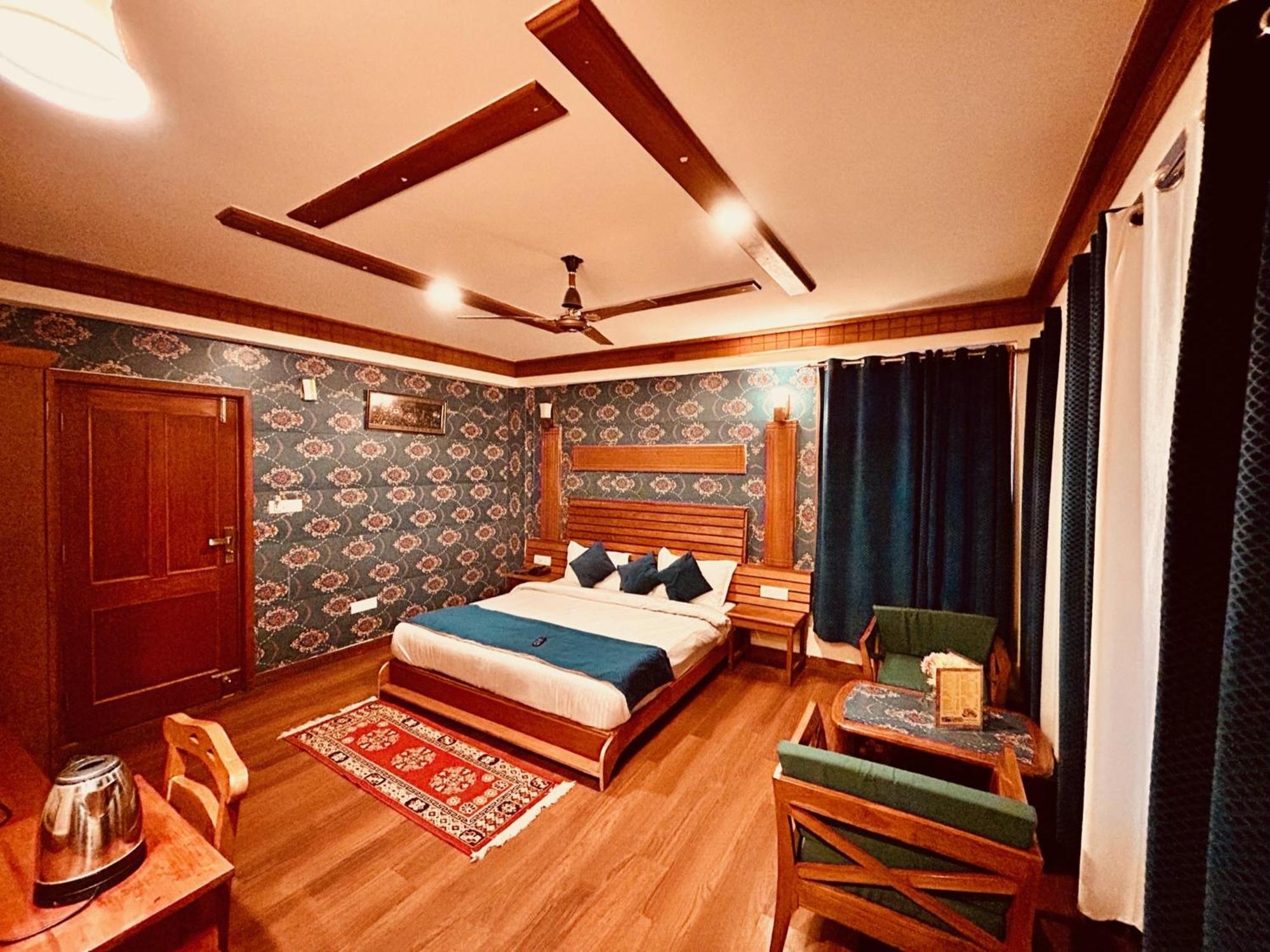 Tanglewood Hotel