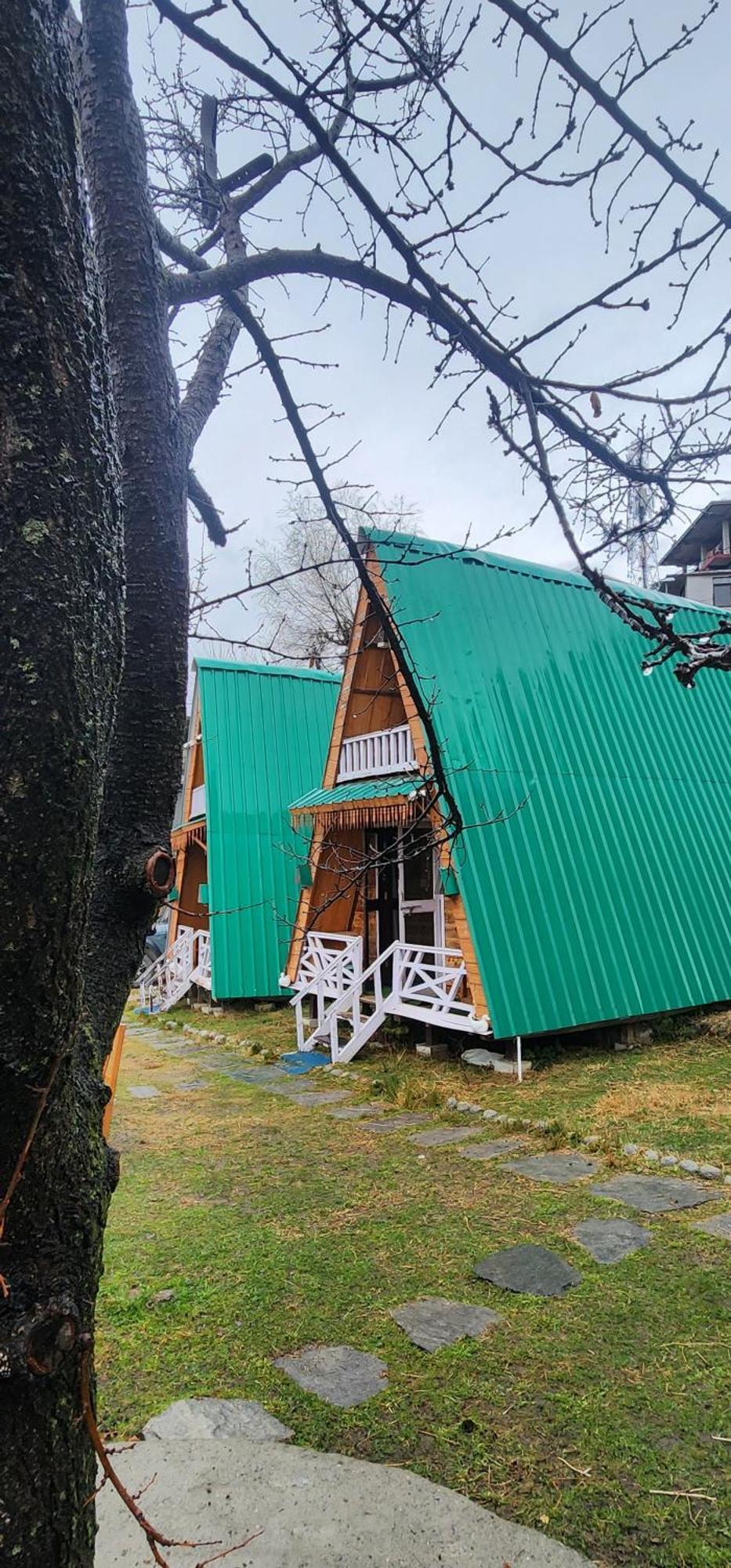 Kaira Huts Chalet Manali (Himachal Pradesh)
