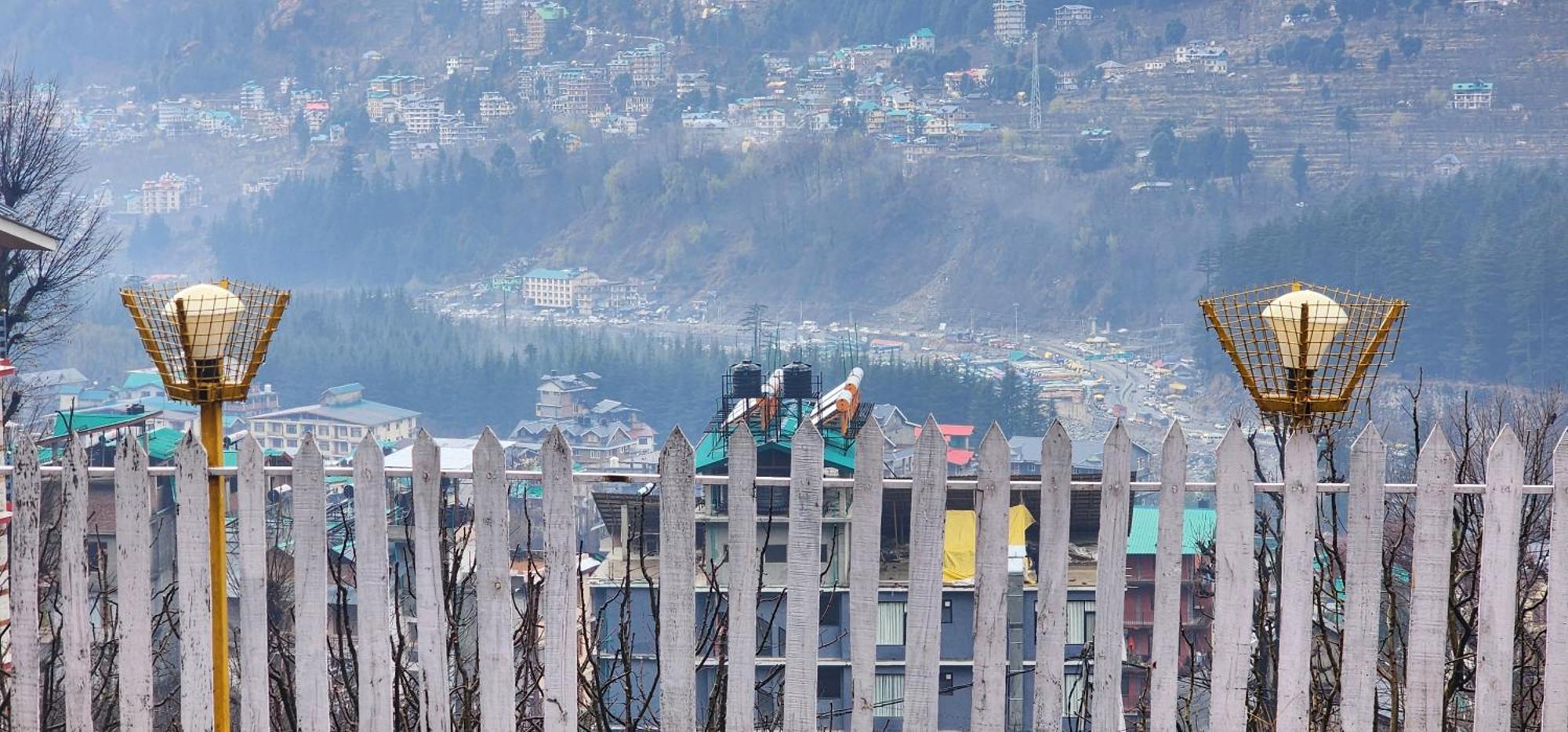 Chalet Kaira Huts *