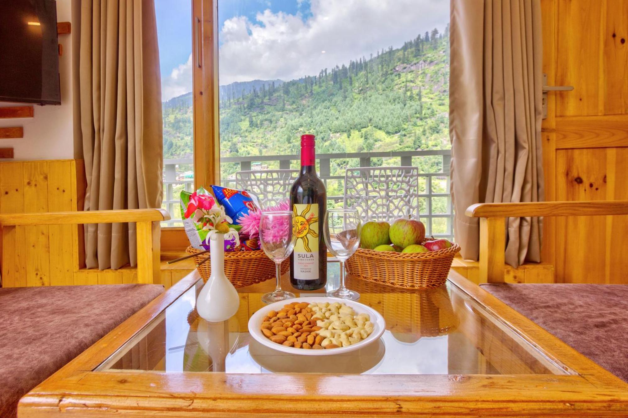 Hotel La Aero In Snow Mountains 4*