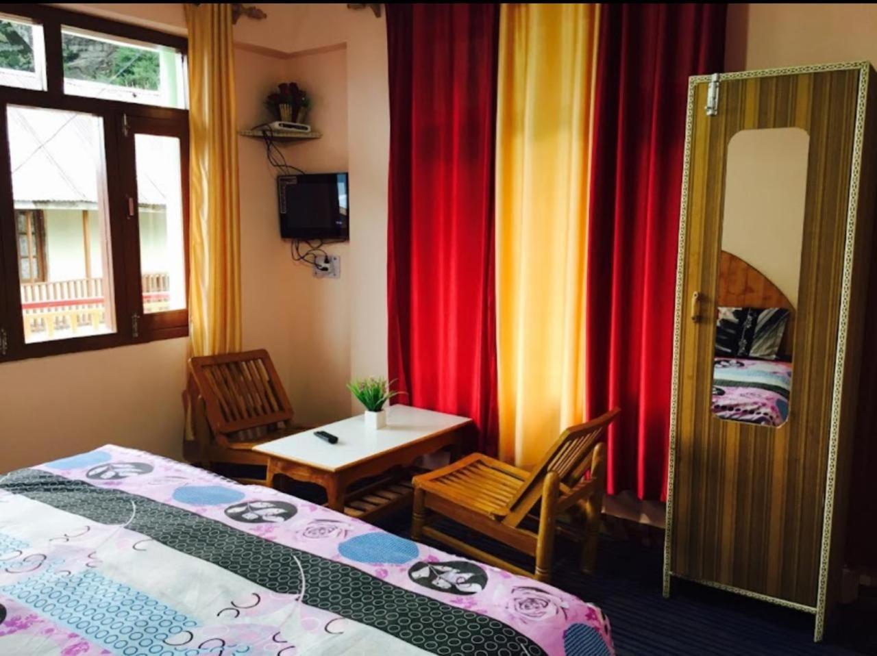 Bed & Breakfast Hills House