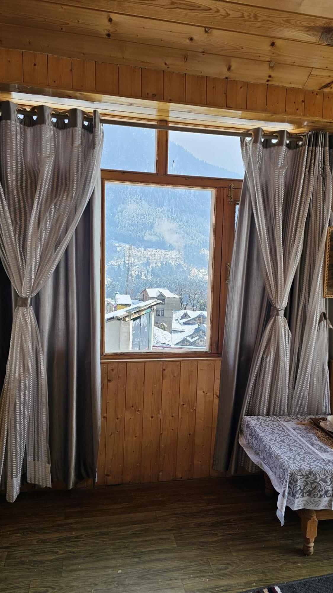 Hills House Bed & Breakfast