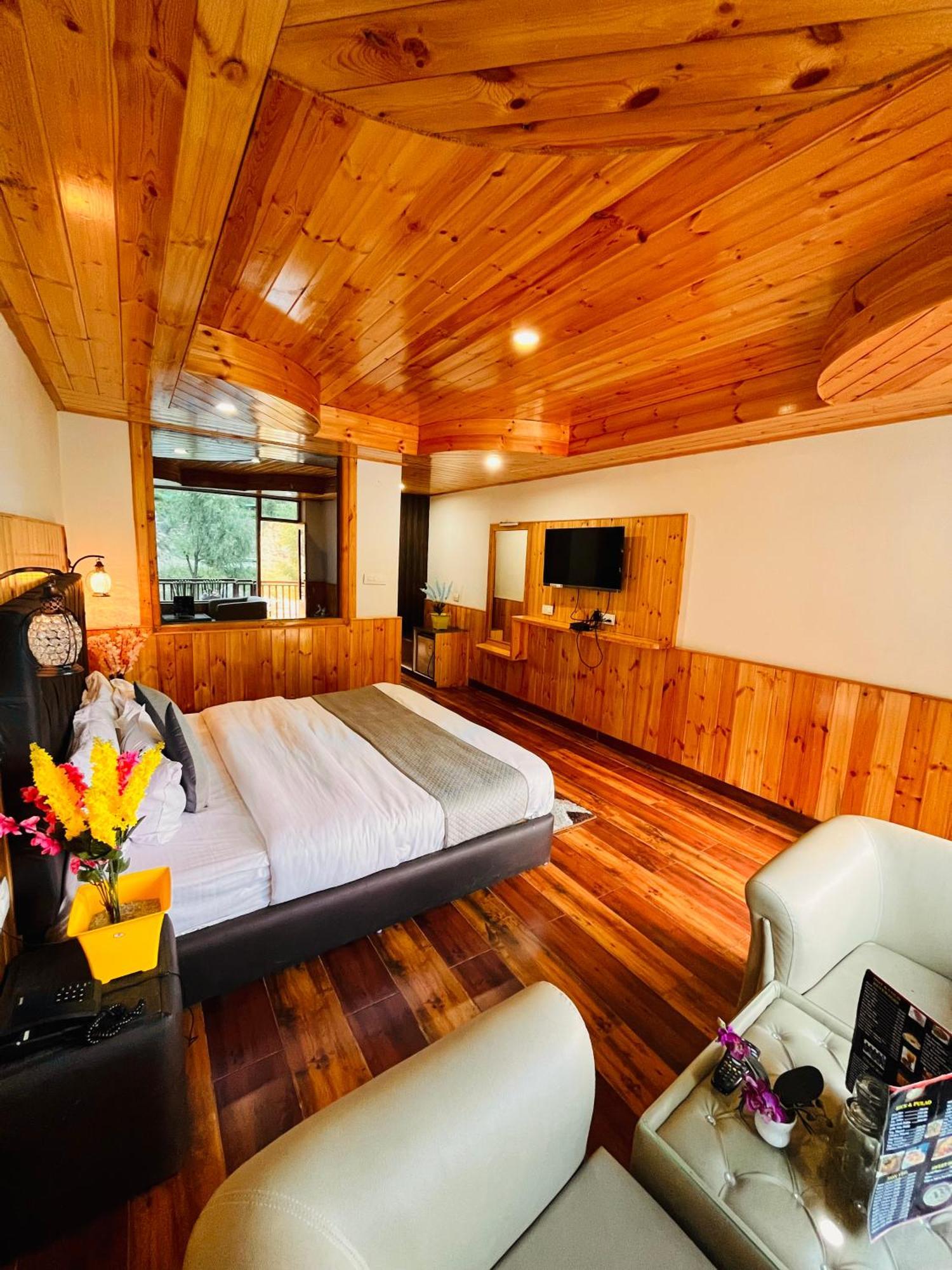 Himalayan Resort, - !!riverside !! Big Garden With Bonfire !! Guest Preferred !! Scenic River & Mountain View !! Big Parking !! Luxury Balcony !! Playing Zone !! Of The Year 4*