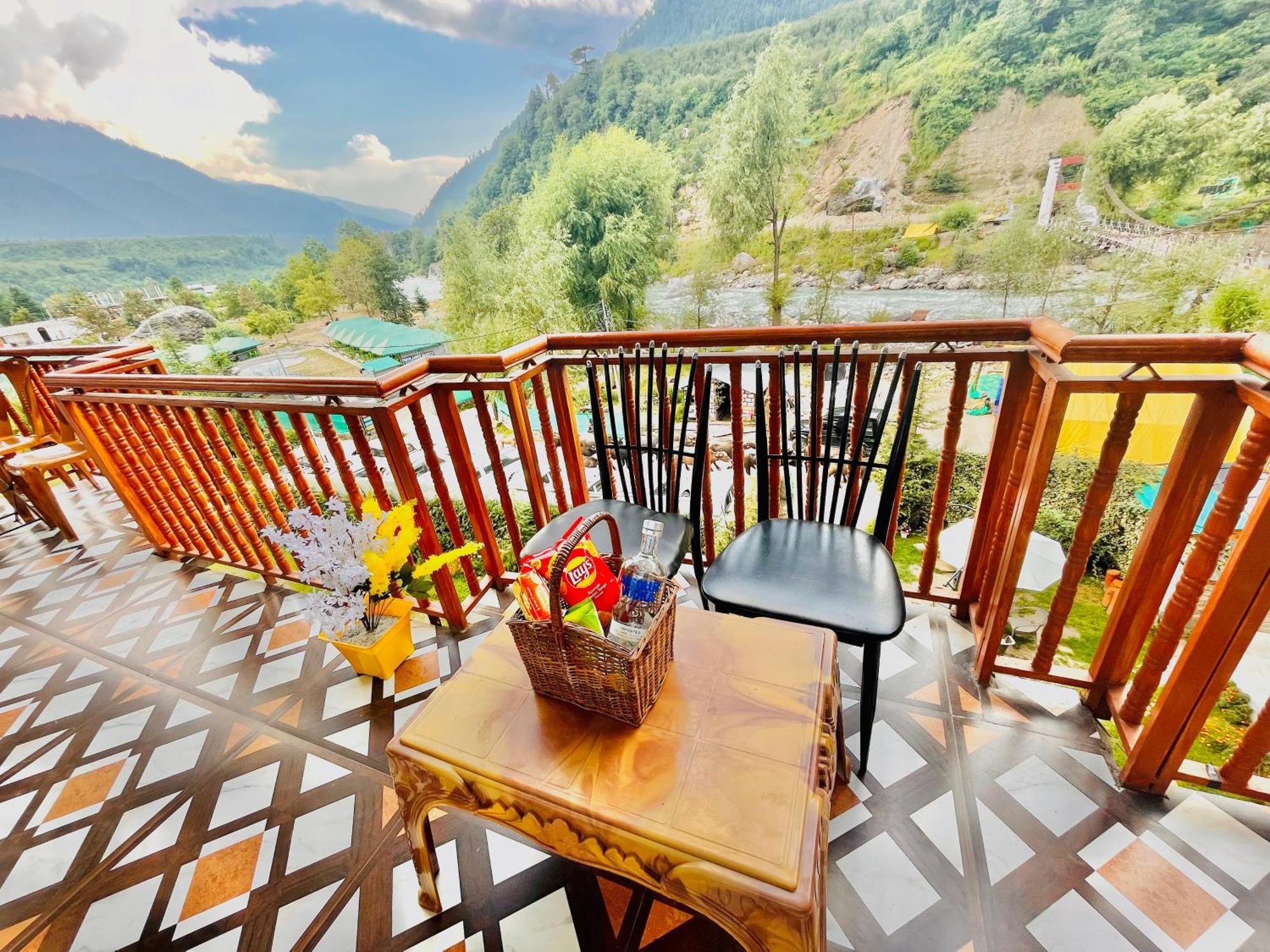 Himalayan Resort, - !!riverside !! Big Garden With Bonfire !! Guest Preferred !! Scenic River & Mountain View !! Big Parking !! Luxury Balcony !! Playing Zone !! Of The Year Hotel