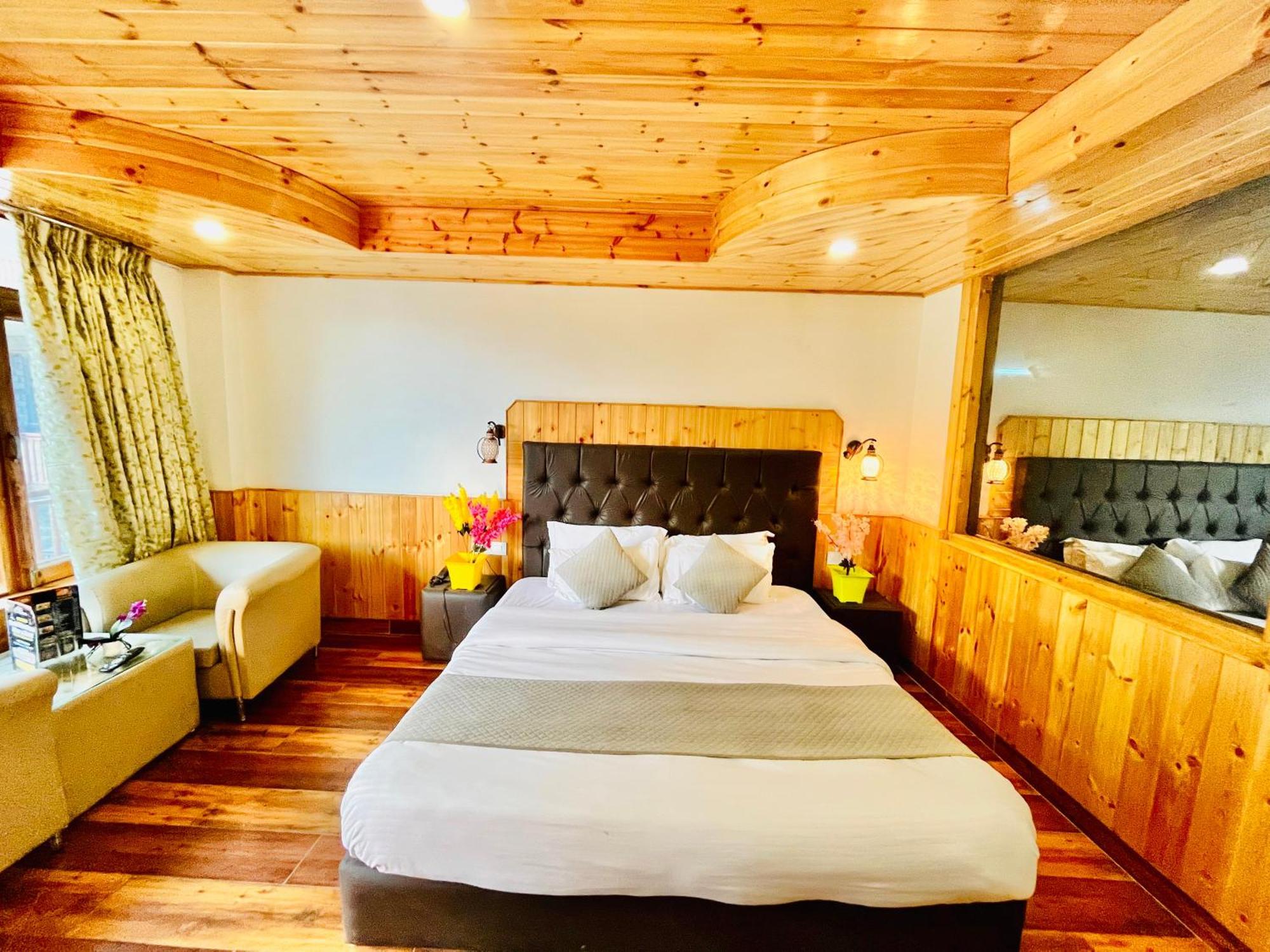 Hotel Himalayan Resort, - !!riverside !! Big Garden With Bonfire !! Guest Preferred !! Scenic River & Mountain View !! Big Parking !! Luxury Balcony !! Playing Zone !! Of The Year 4*