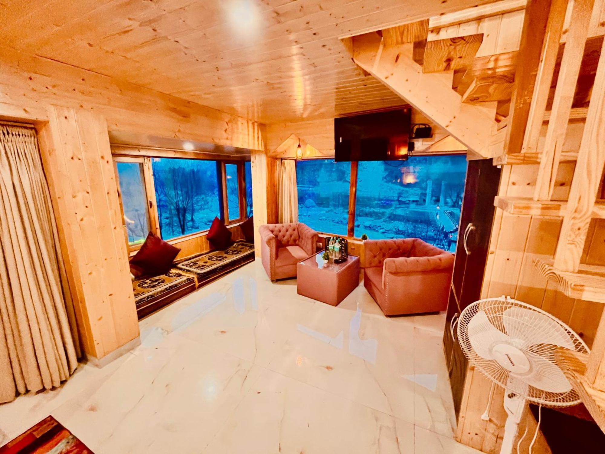 Himalayan Resort, - !!riverside !! Big Garden With Bonfire !! Guest Preferred !! Scenic River & Mountain View !! Big Parking !! Luxury Balcony !! Playing Zone !! Of The Year Hotel