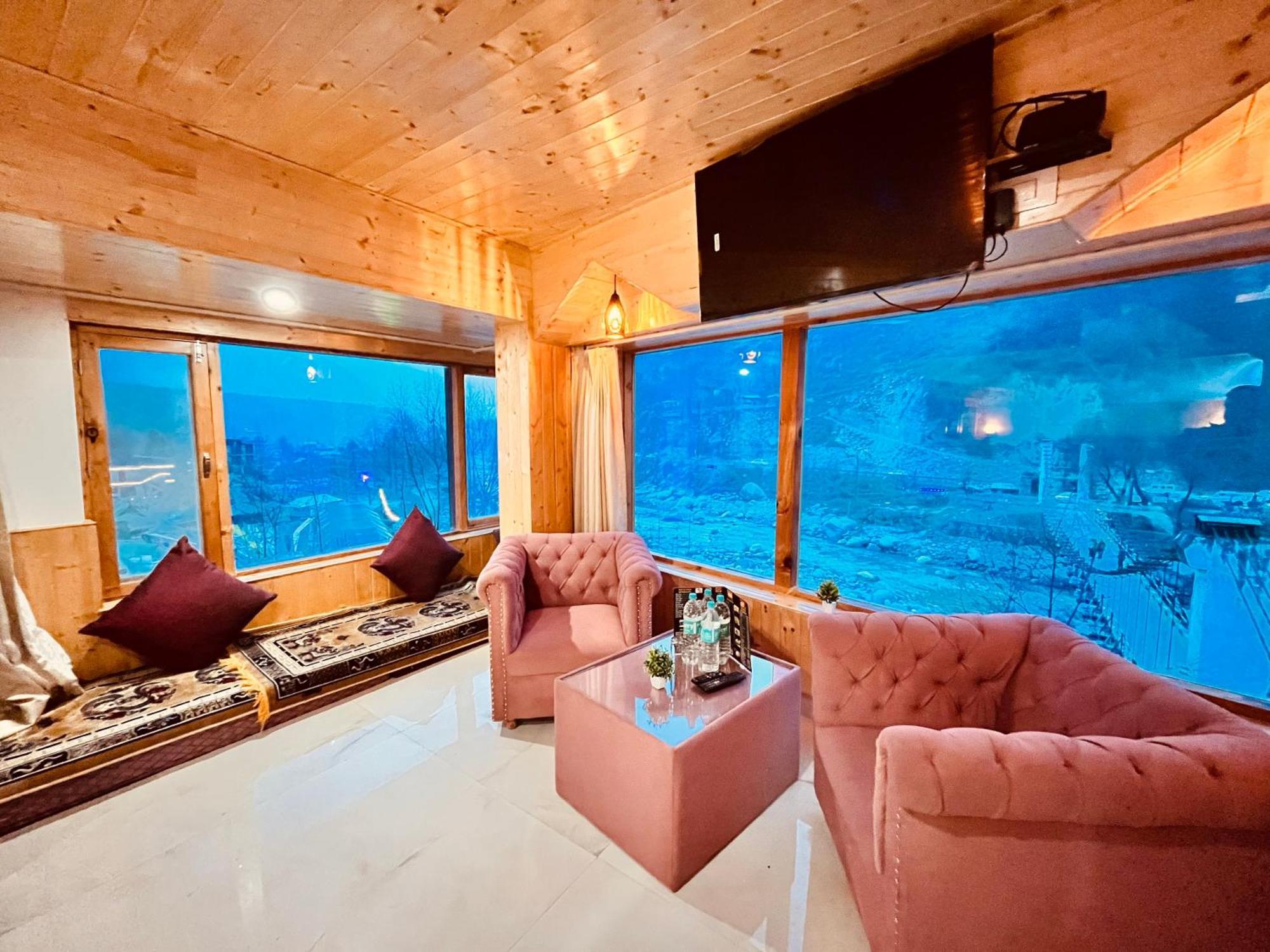 Hotel Himalayan Resort, - !!riverside !! Big Garden With Bonfire !! Guest Preferred !! Scenic River & Mountain View !! Big Parking !! Luxury Balcony !! Playing Zone !! Of The Year