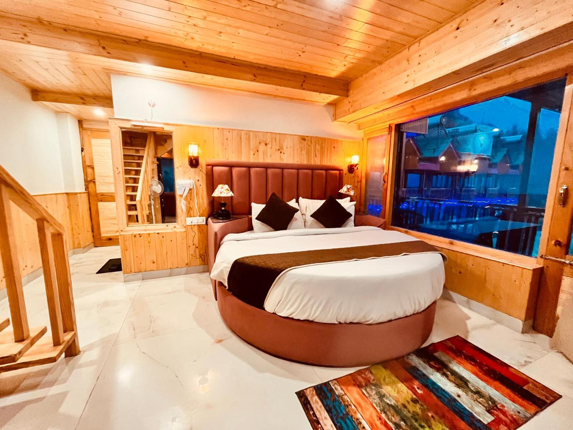 Himalayan Resort, - !!riverside !! Big Garden With Bonfire !! Guest Preferred !! Scenic River & Mountain View !! Big Parking !! Luxury Balcony !! Playing Zone !! Of The Year Hotel Manali (Himachal Pradesh)