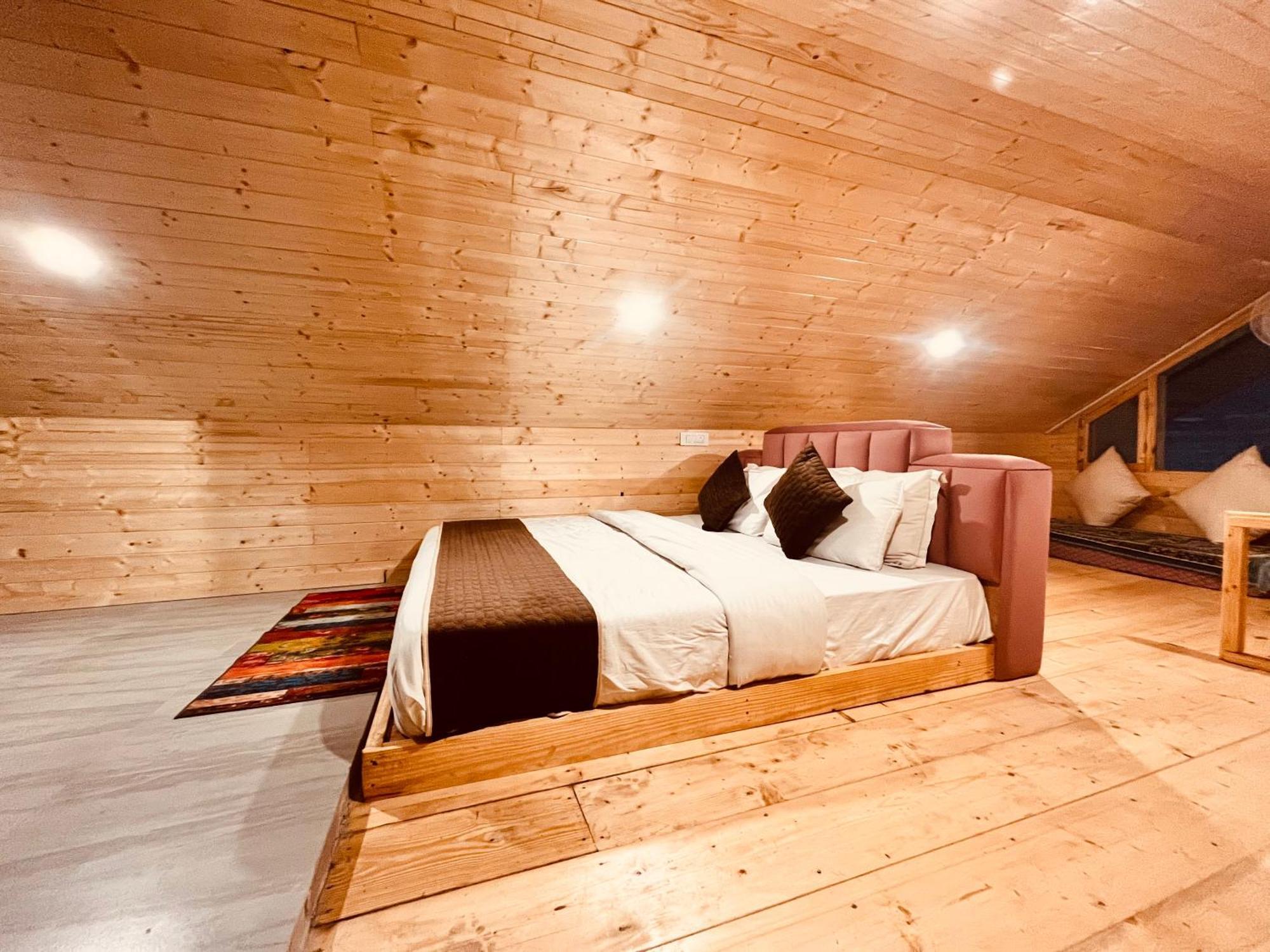 Himalayan Resort, - !!riverside !! Big Garden With Bonfire !! Guest Preferred !! Scenic River & Mountain View !! Big Parking !! Luxury Balcony !! Playing Zone !! Of The Year 4* Manali (Himachal Pradesh)