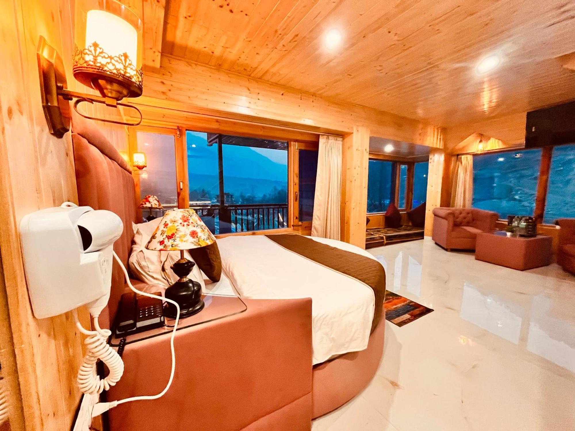 Himalayan Resort, - !!riverside !! Big Garden With Bonfire !! Guest Preferred !! Scenic River & Mountain View !! Big Parking !! Luxury Balcony !! Playing Zone !! Of The Year Hotel