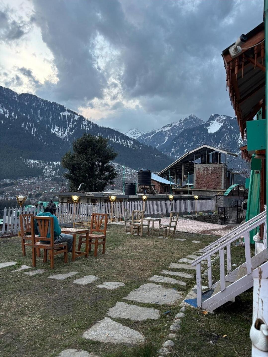 Kaira Huts Manali (Himachal Pradesh)
