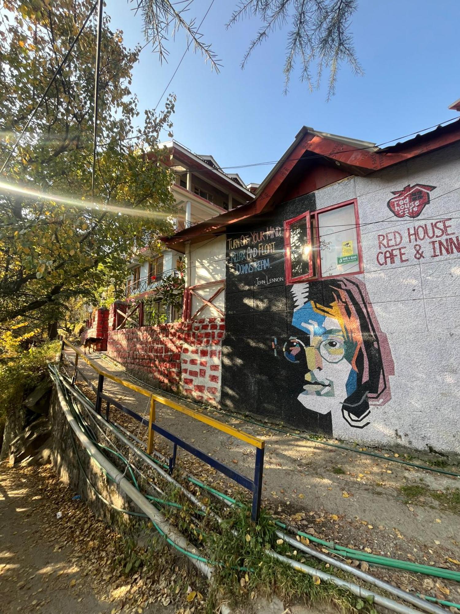 Red House Cafe And Hotel Manali (Himachal Pradesh)