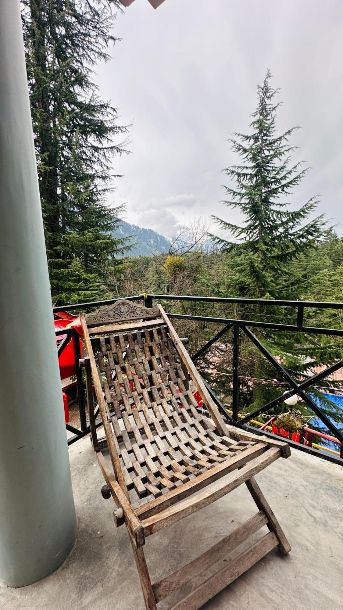 Hotel Red House Cafe And Manali (Himachal Pradesh)