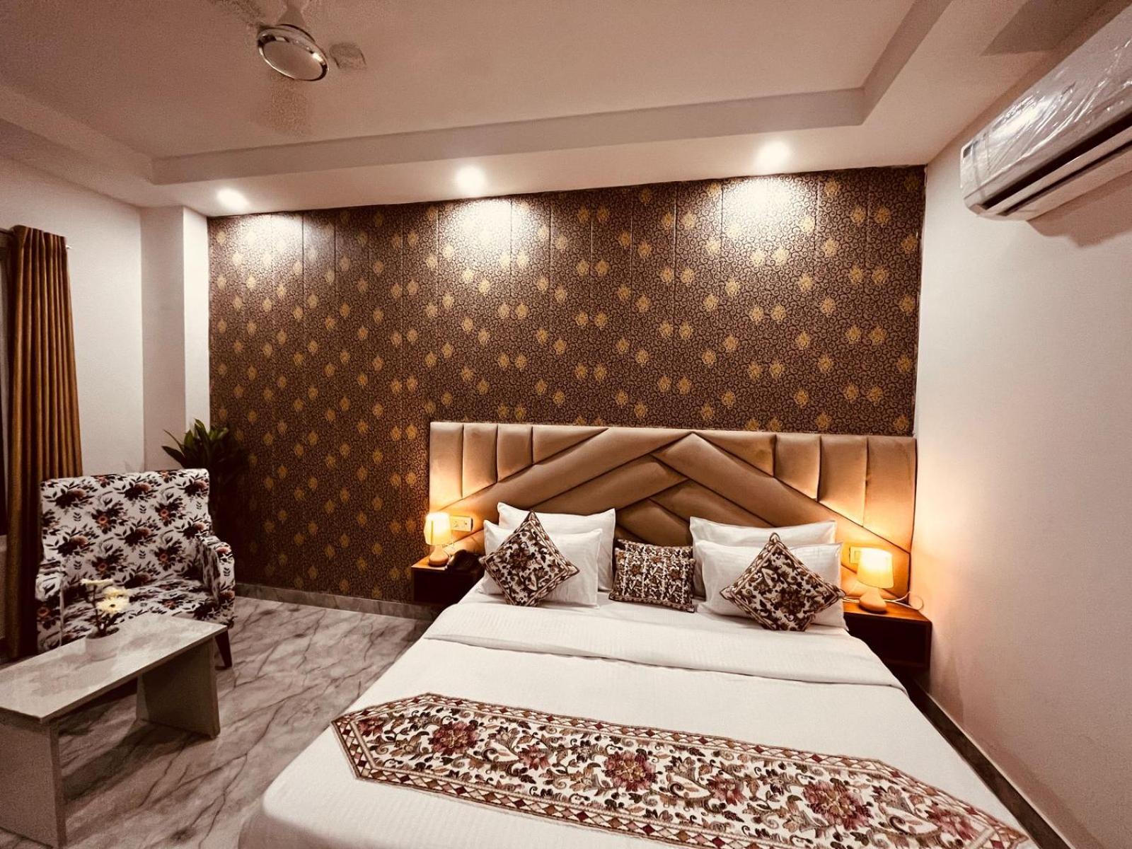 Krish Hotel 4*