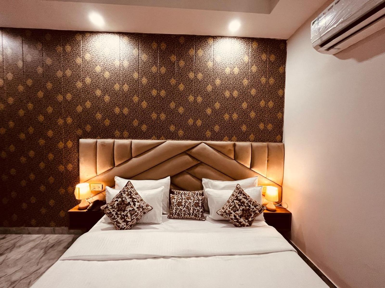 Hotel Krish 4*
