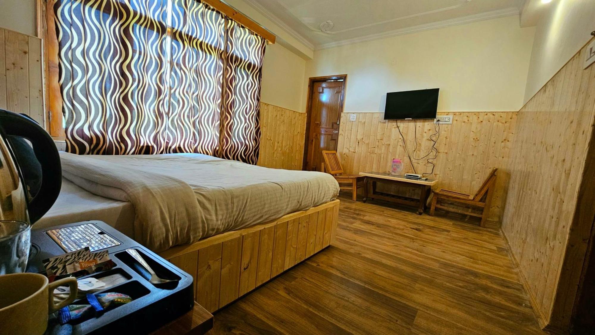New Suraj - Near Hadimba Devi Temple Guest house