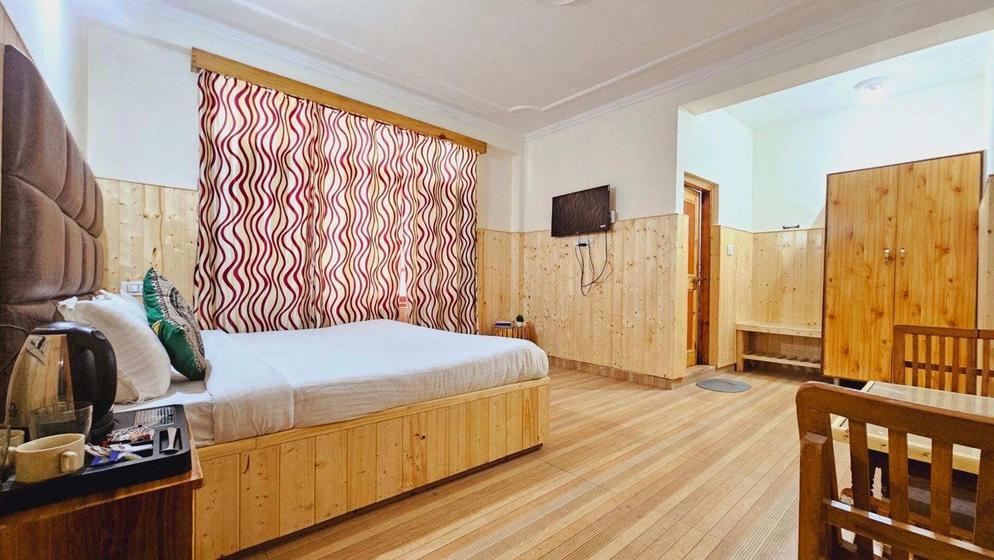New Suraj - Near Hadimba Devi Temple Guest house Manali (Himachal Pradesh)
